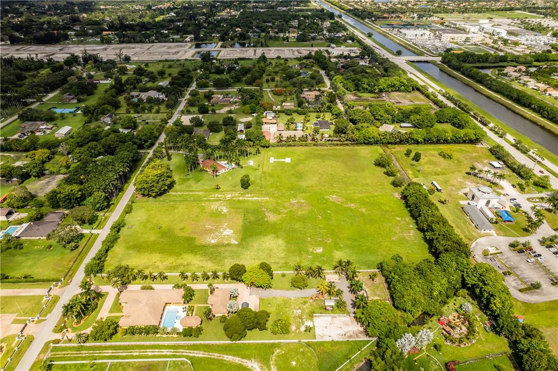 18121 SW 50 ST