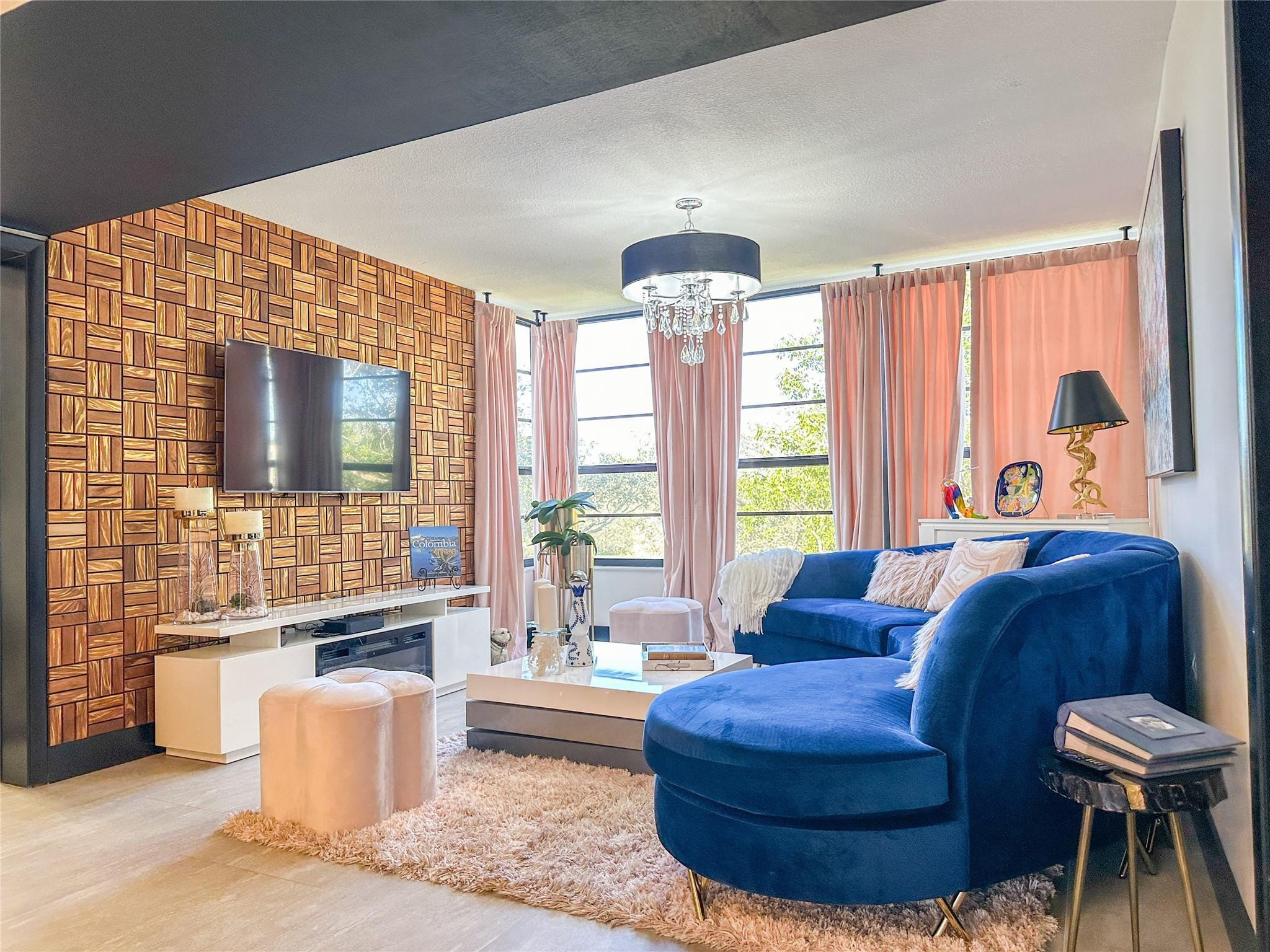 1715 WHITEHALL DR 301