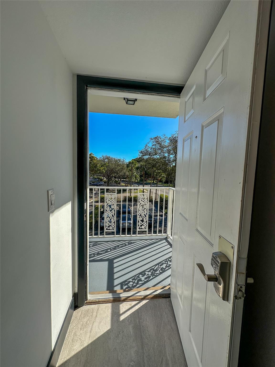 1715 WHITEHALL DR 301