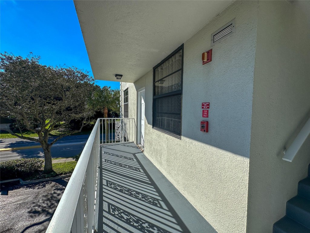 1715 WHITEHALL DR 301