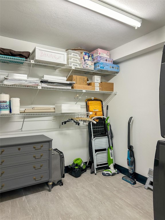 1715 WHITEHALL DR 301