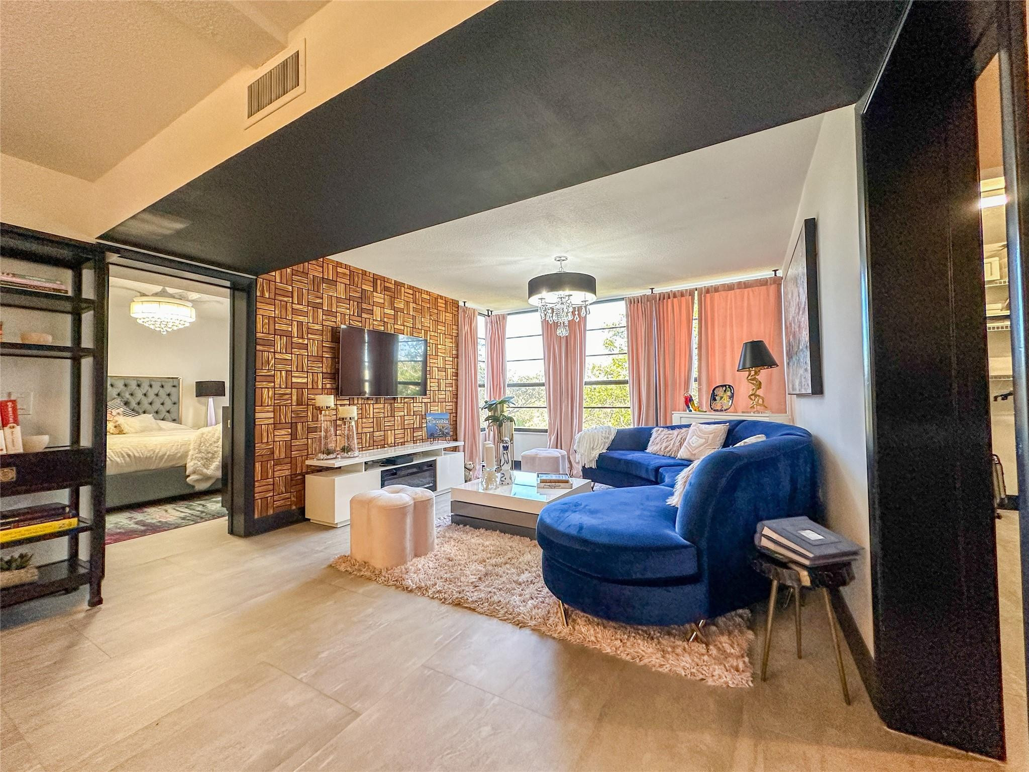 1715 WHITEHALL DR 301