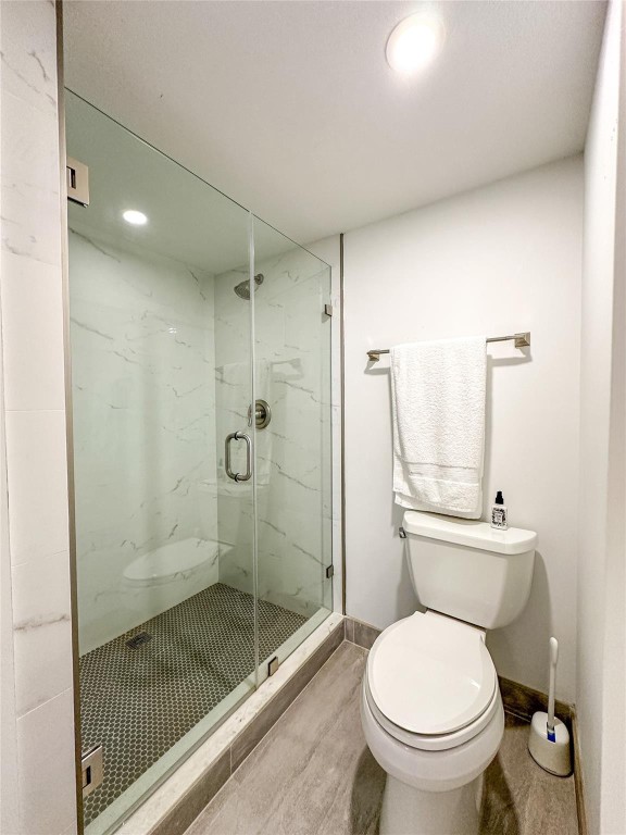 1715 WHITEHALL DR 301