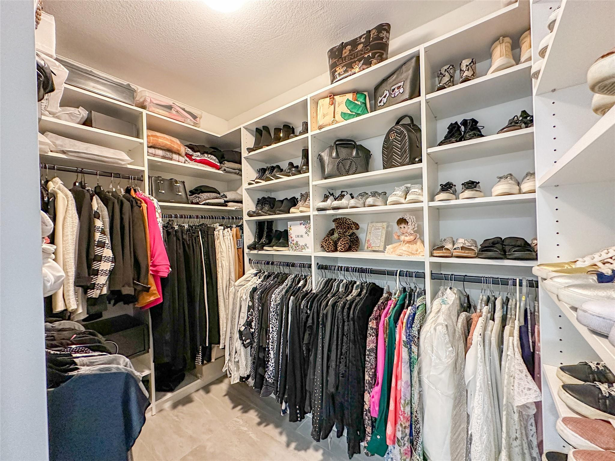 1715 WHITEHALL DR 301