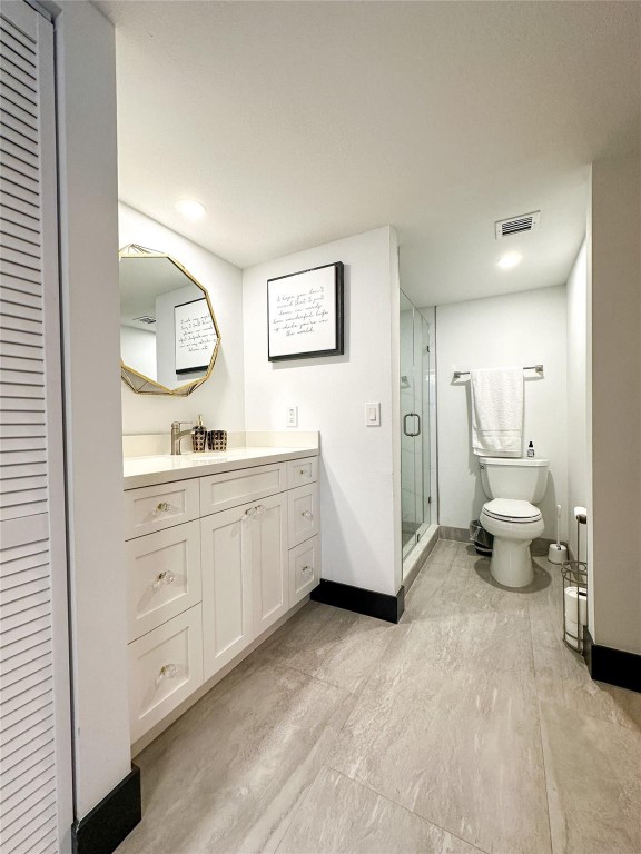 1715 WHITEHALL DR 301