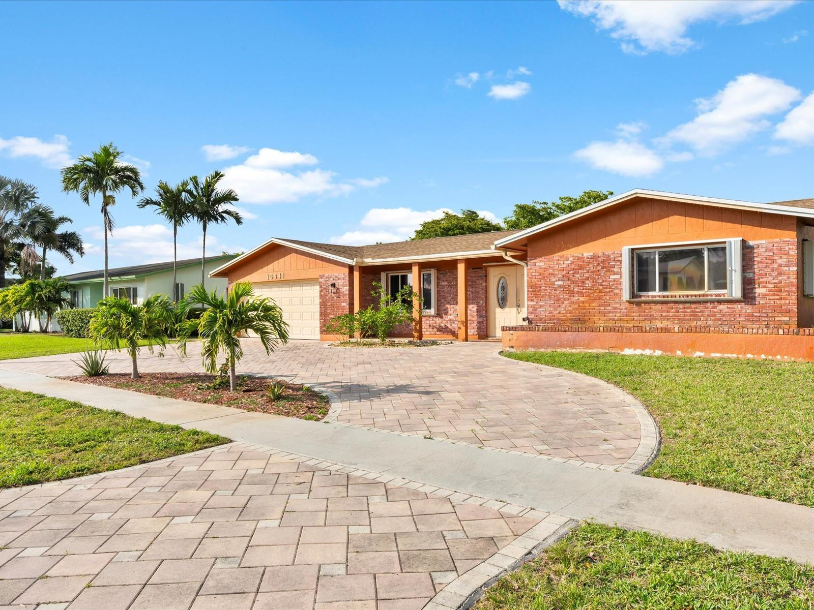10941 NW 16 CT