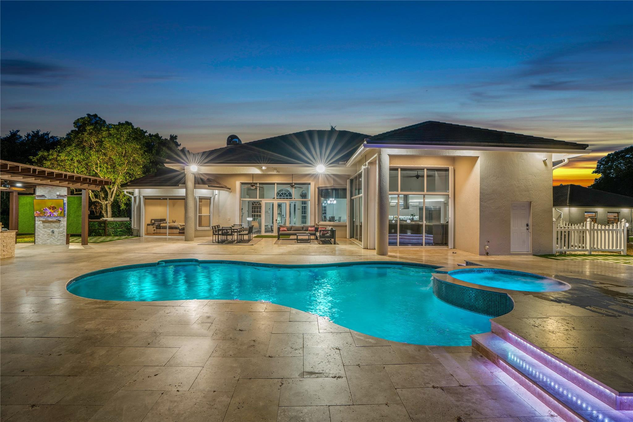 2750 SW 121 AVE