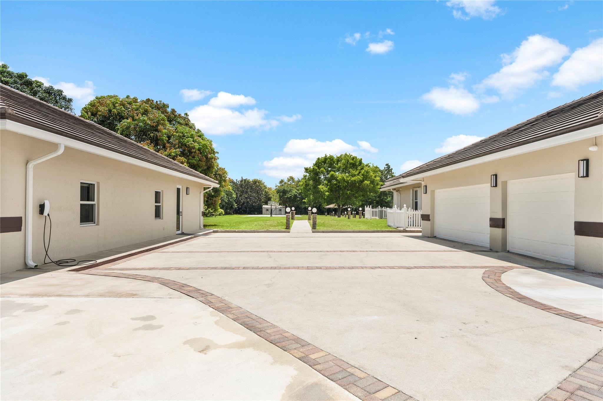 2750 SW 121 AVE