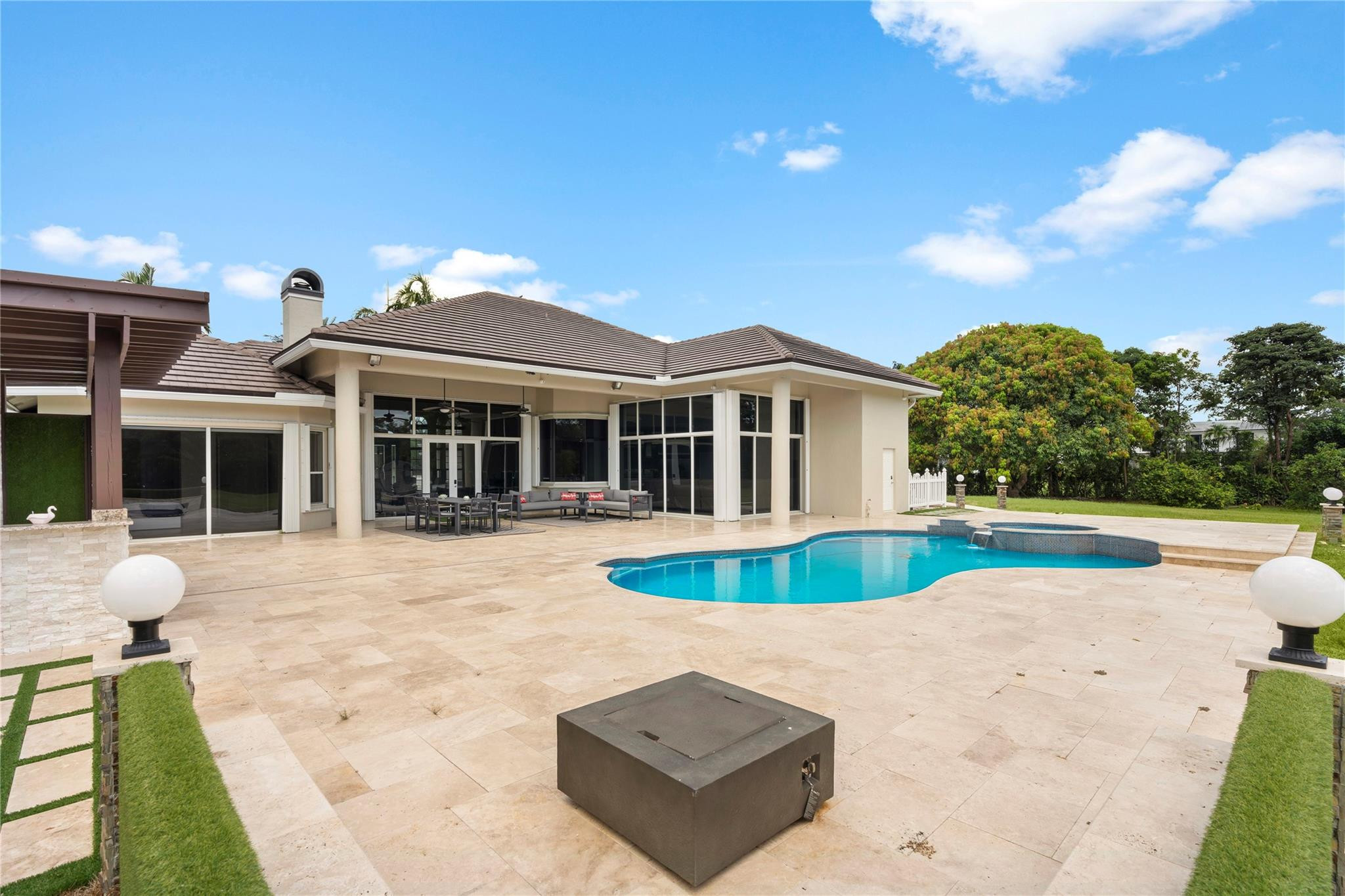 2750 SW 121 AVE