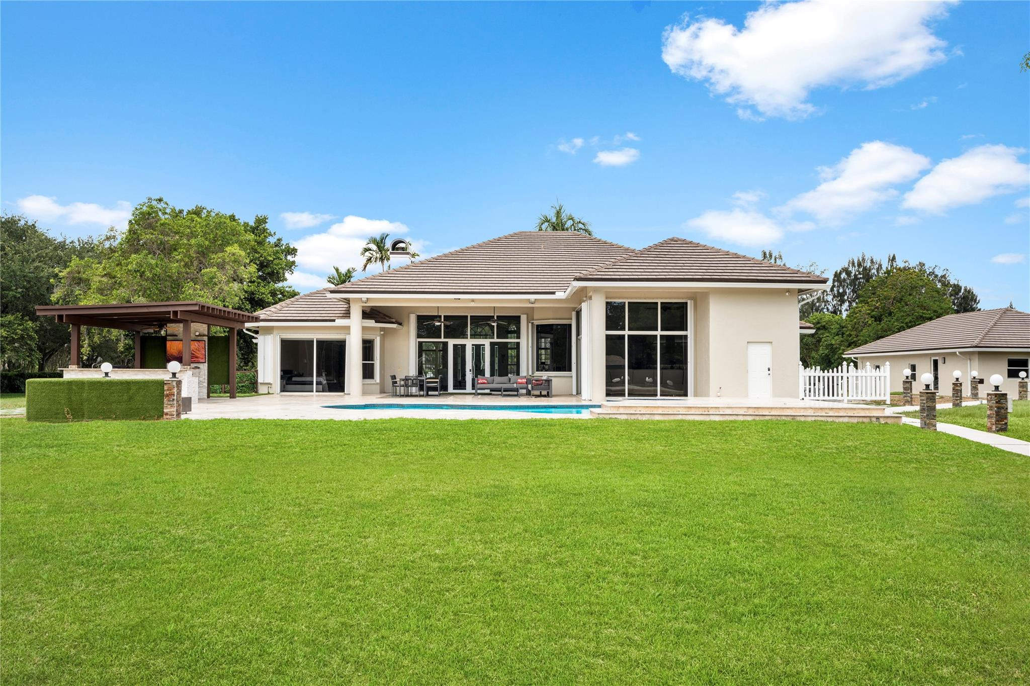 2750 SW 121 AVE