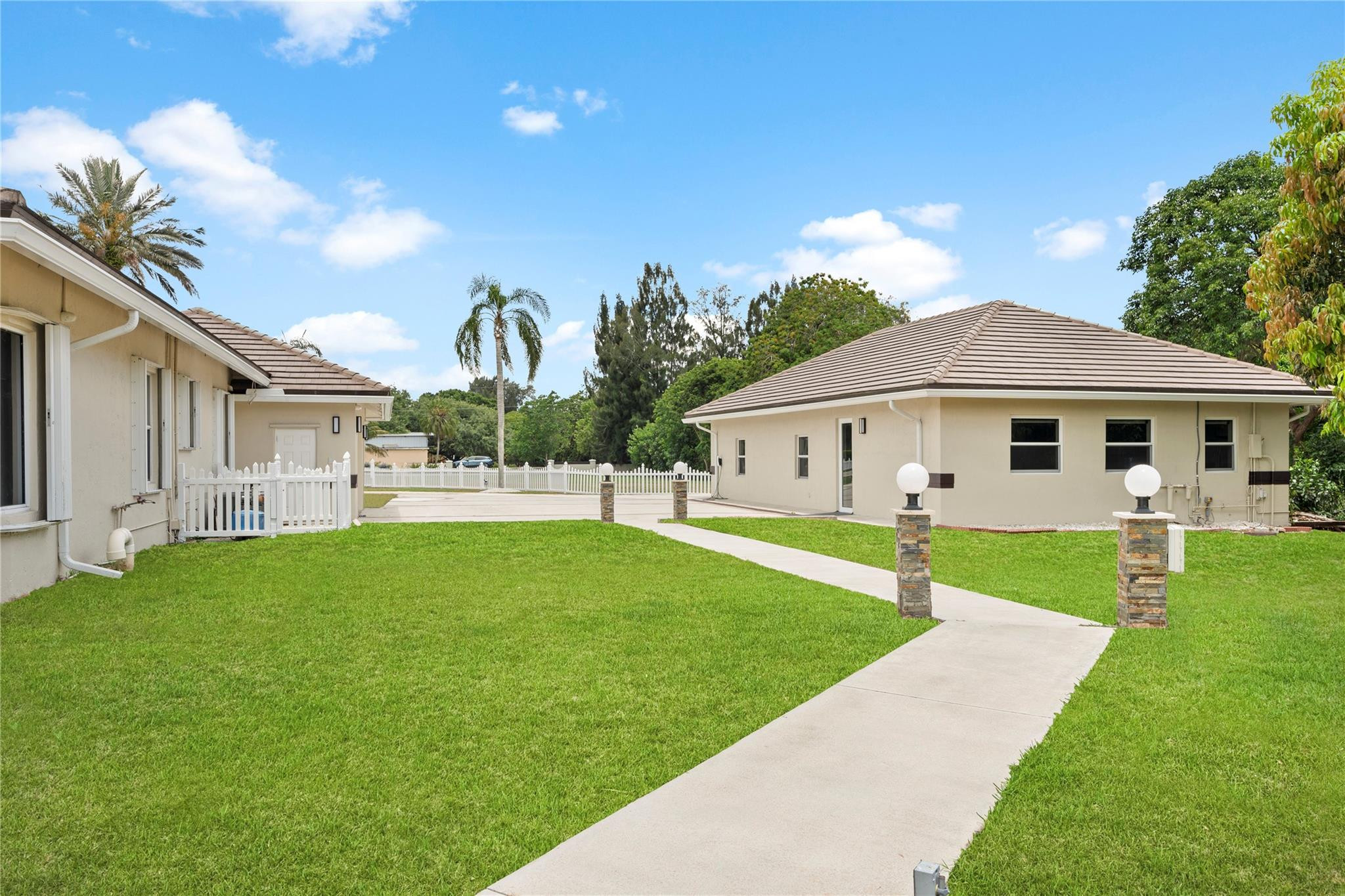 2750 SW 121 AVE