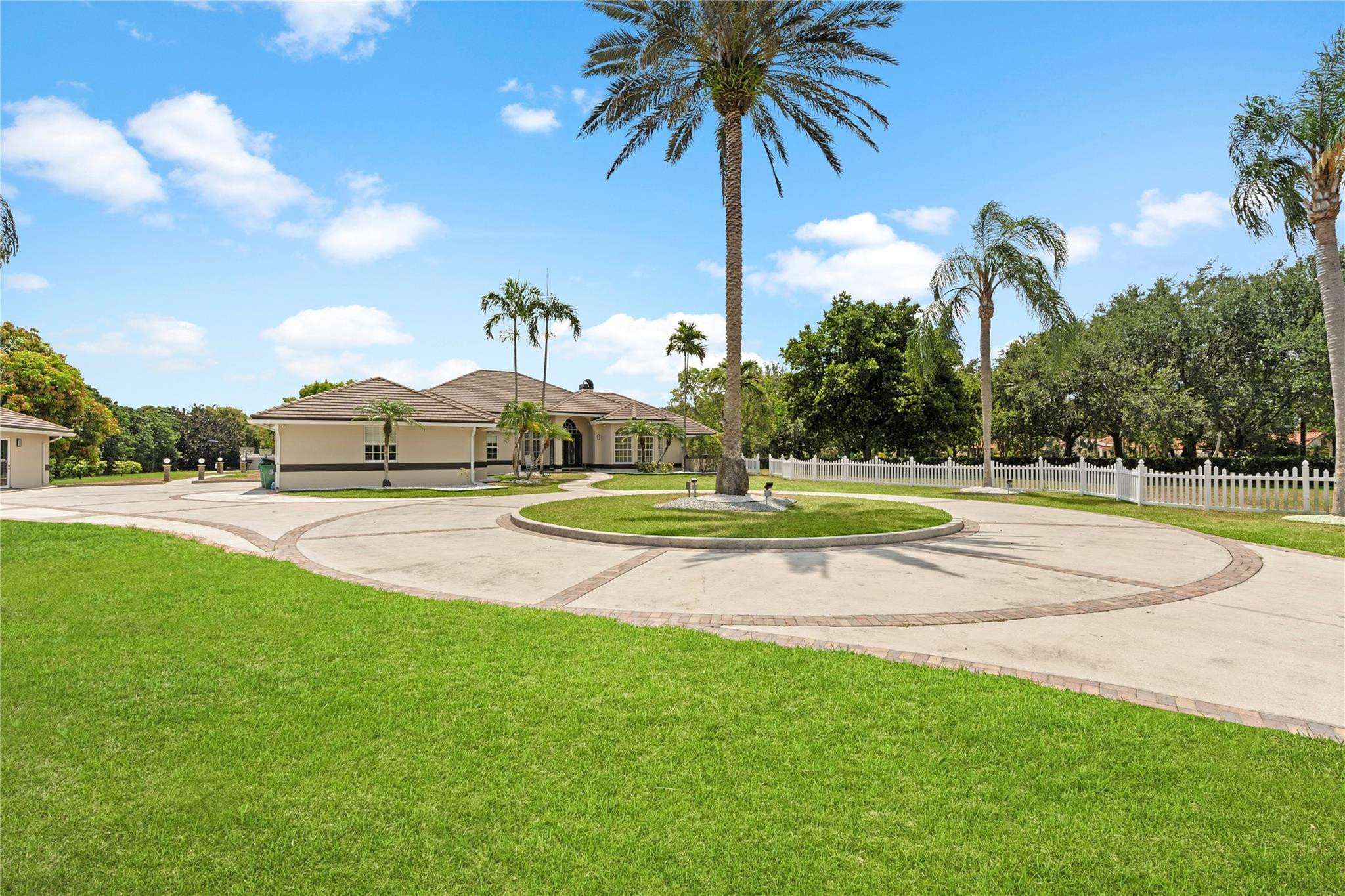 2750 SW 121 AVE