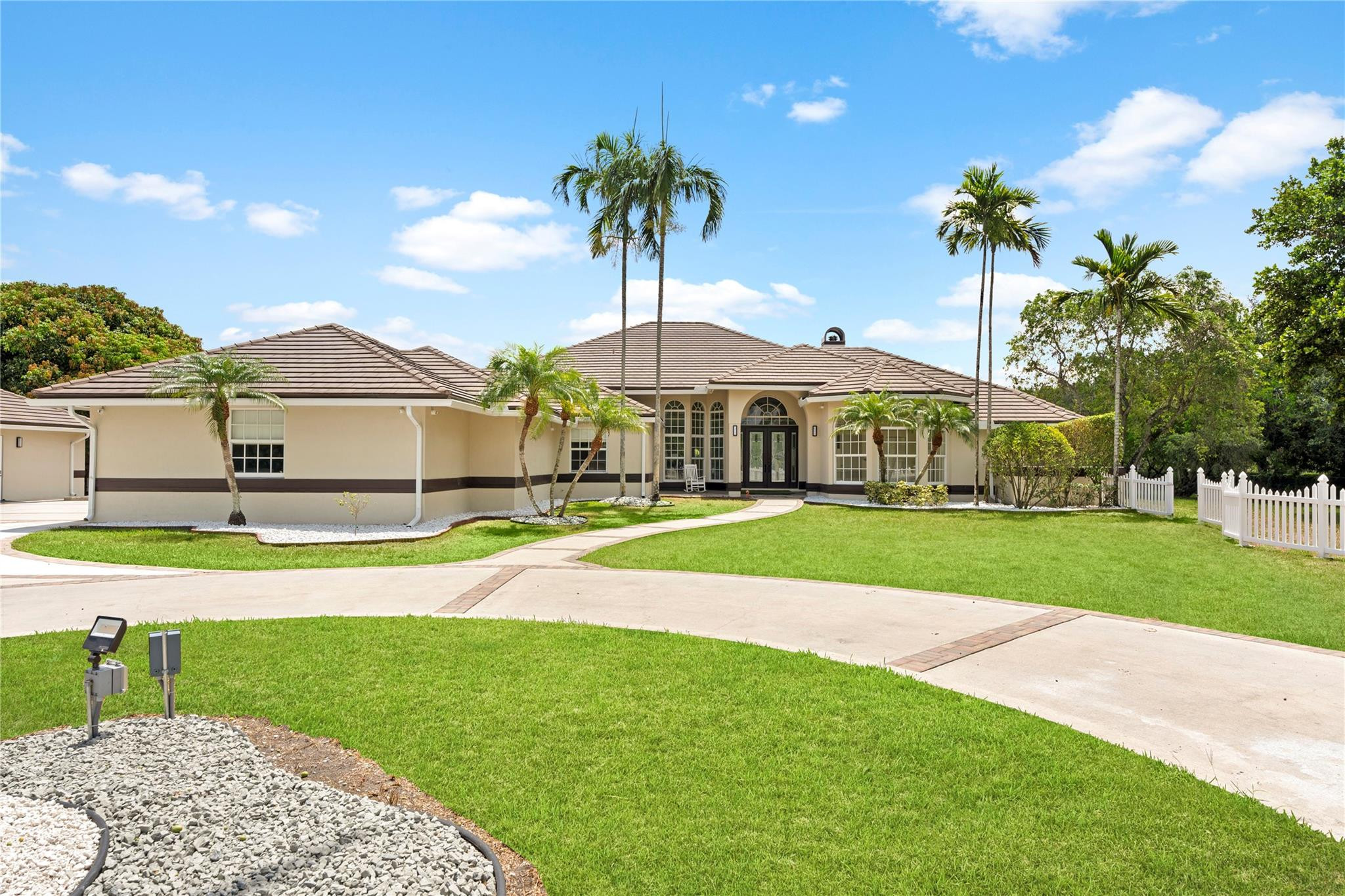 2750 SW 121 AVE
