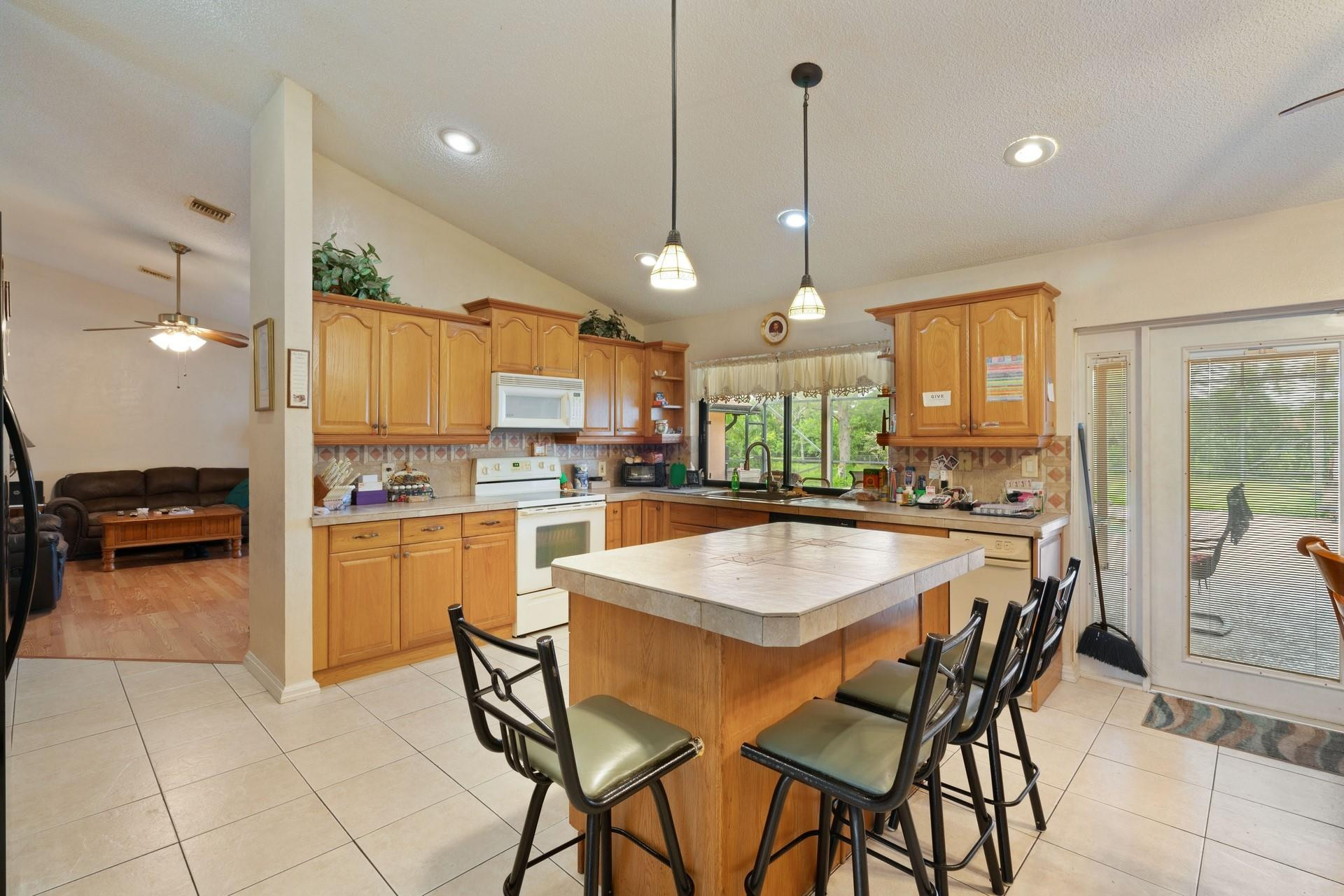 15901 SW 54th Pl