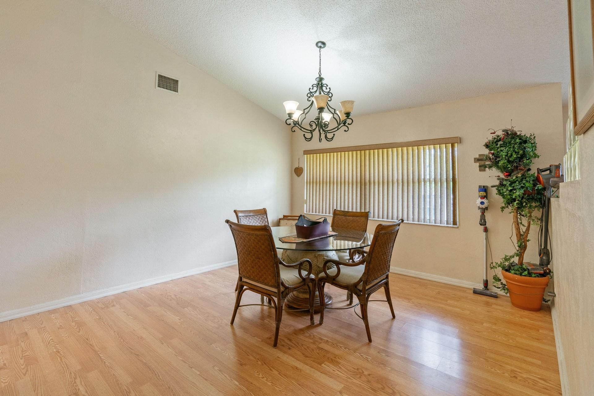 15901 SW 54th Pl