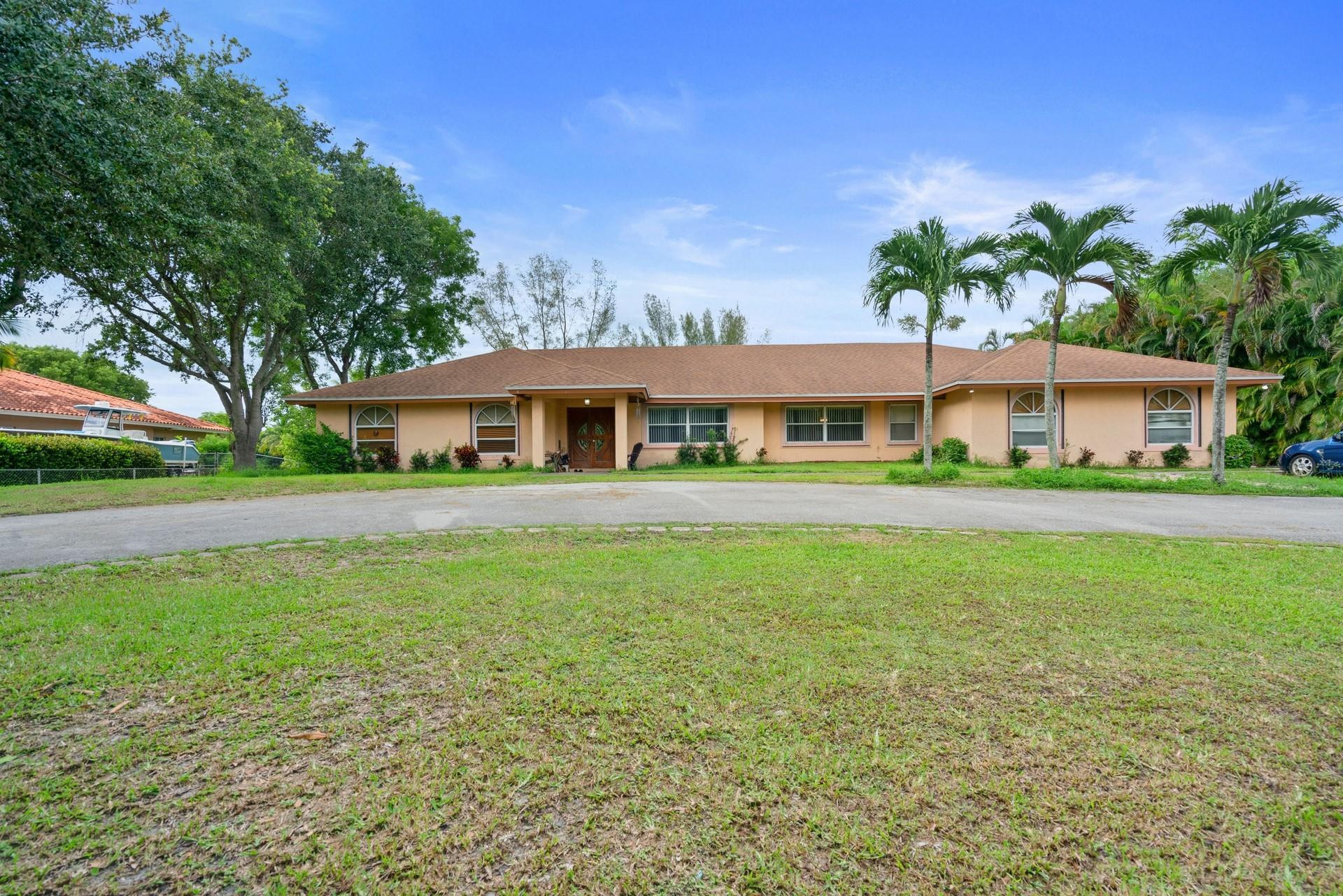 15901 SW 54th Pl