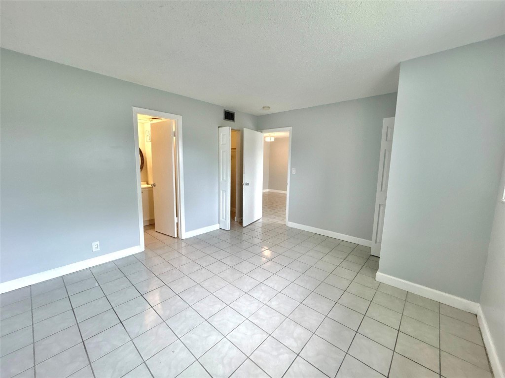 8020 N Colony Cir 203