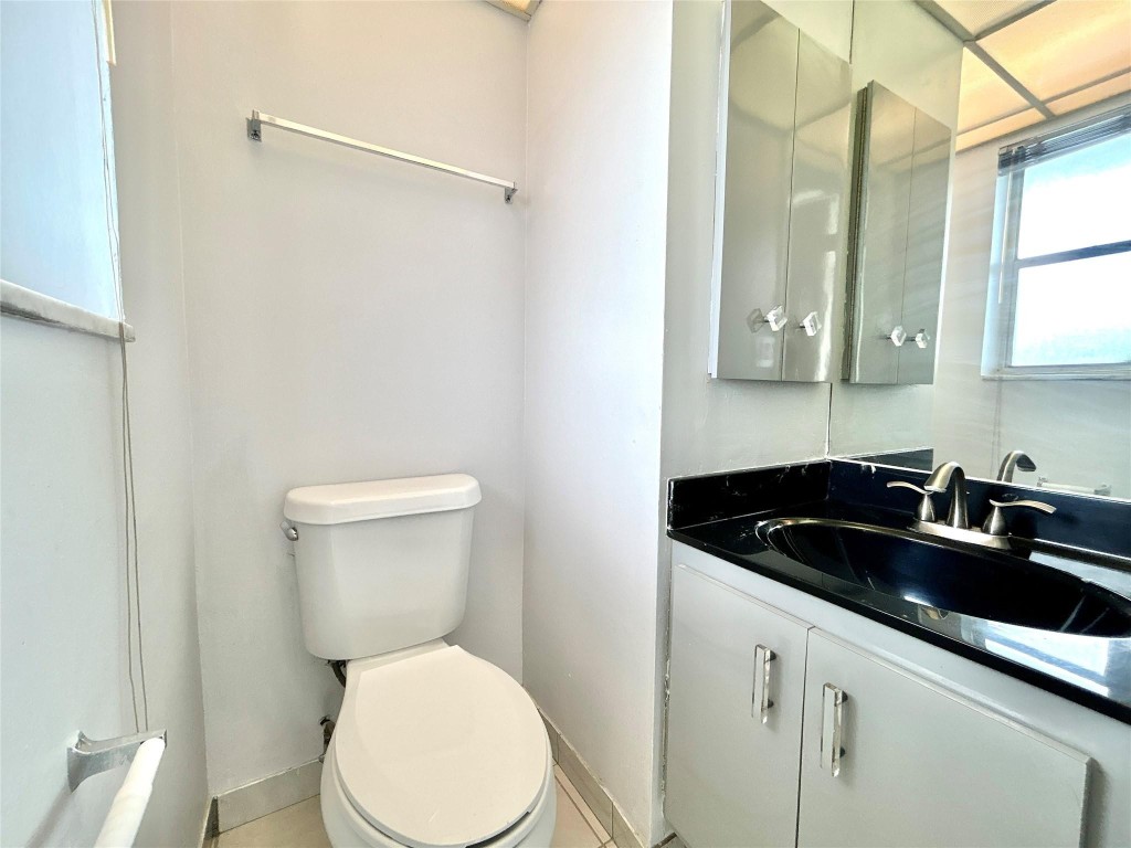 8020 N Colony Cir 203