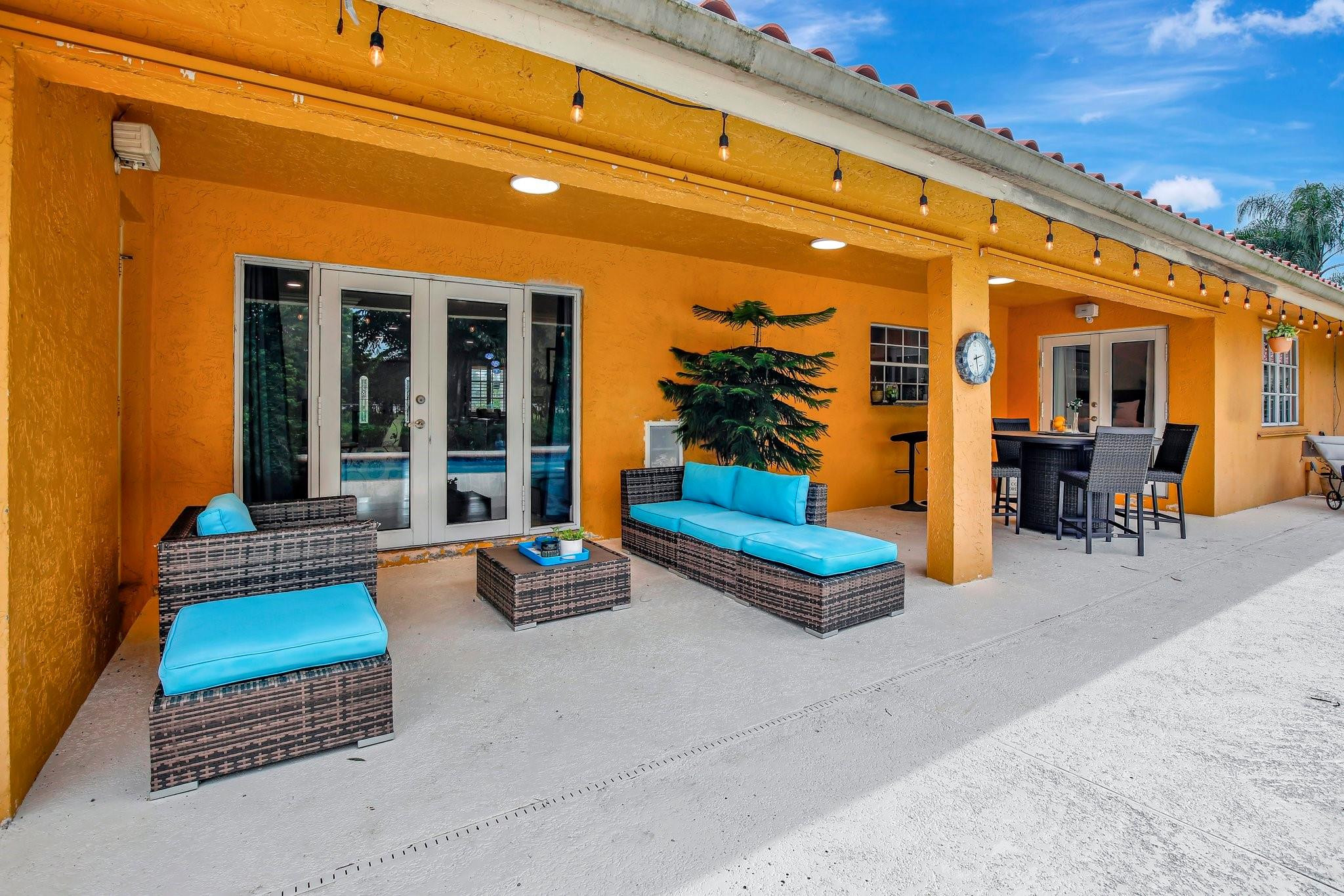 13821 Alexandria Ct