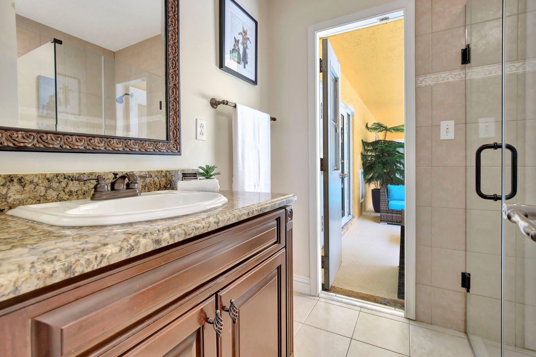 13821 Alexandria Ct