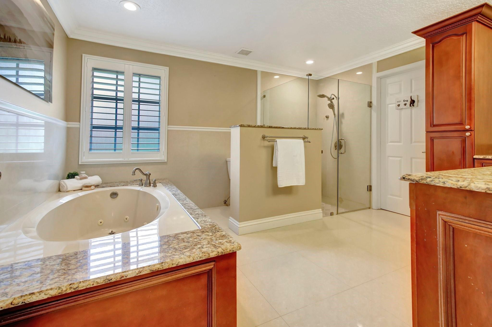 13821 Alexandria Ct