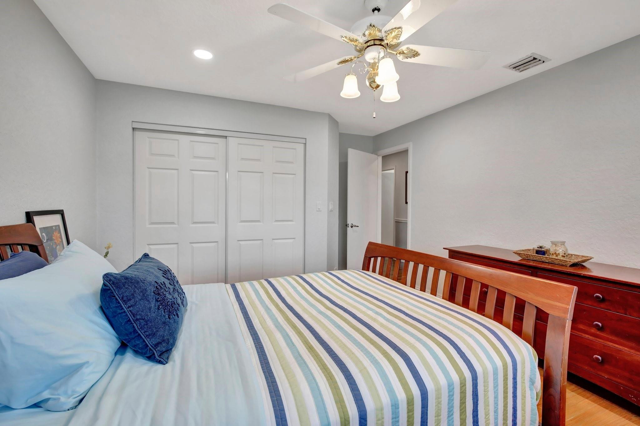 13821 Alexandria Ct