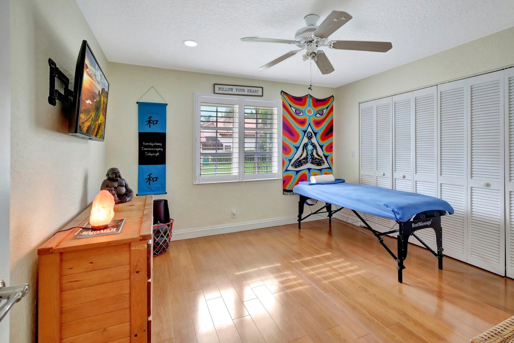 13821 Alexandria Ct
