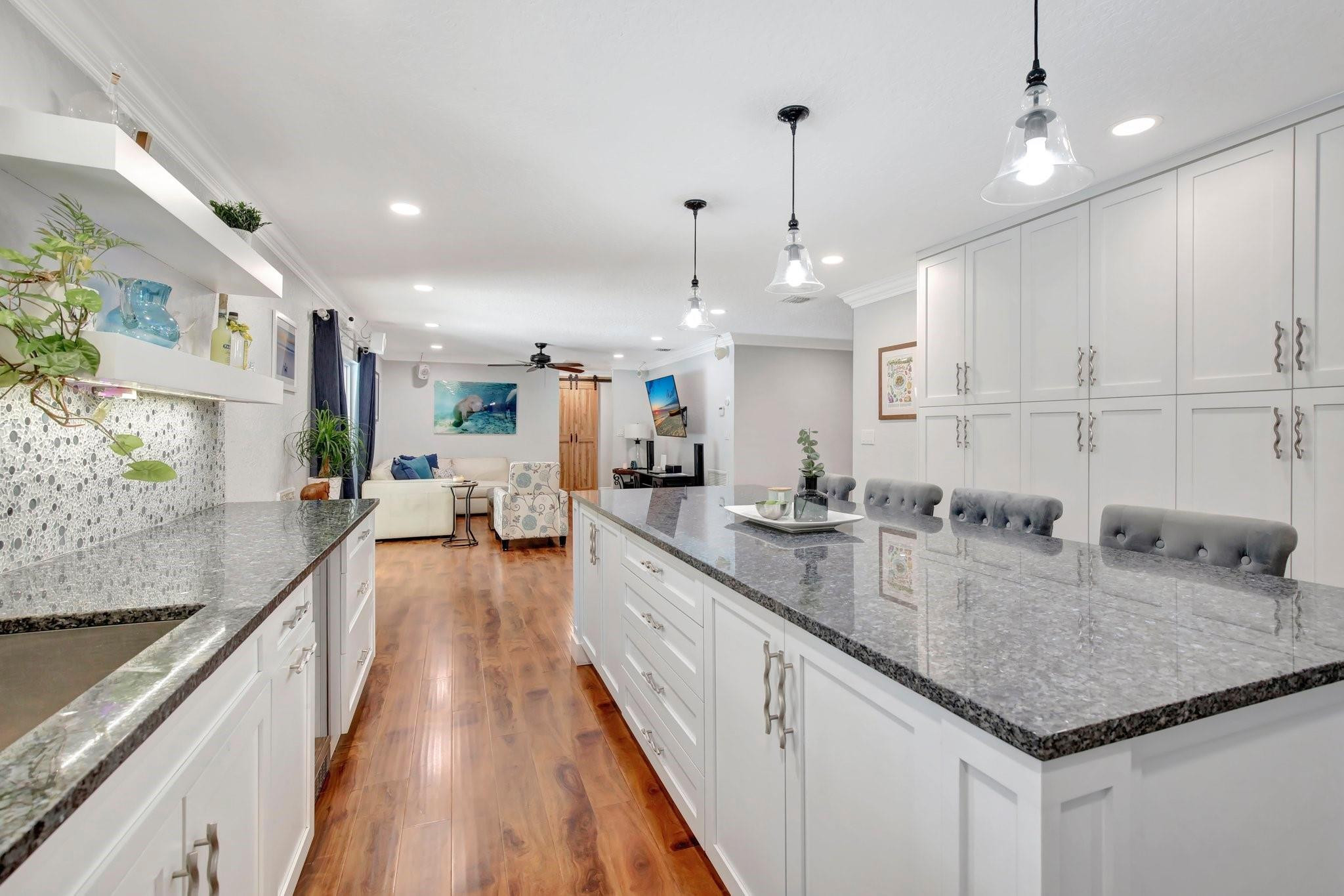 13821 Alexandria Ct