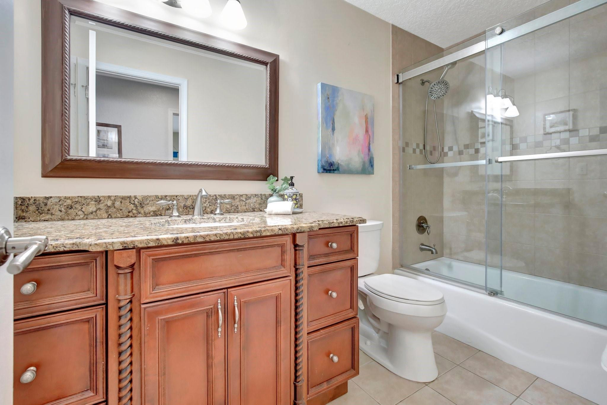 13821 Alexandria Ct