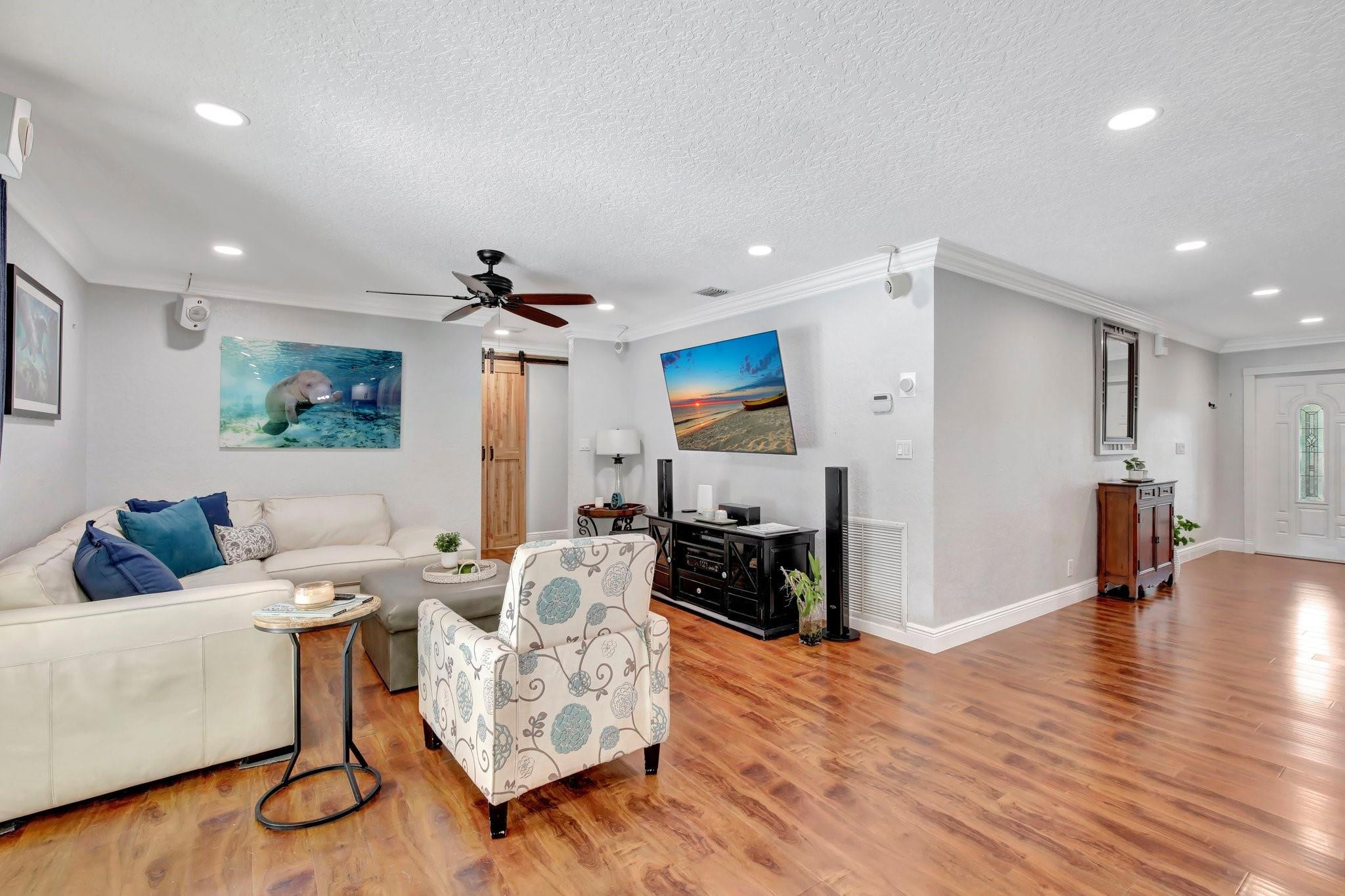 13821 Alexandria Ct