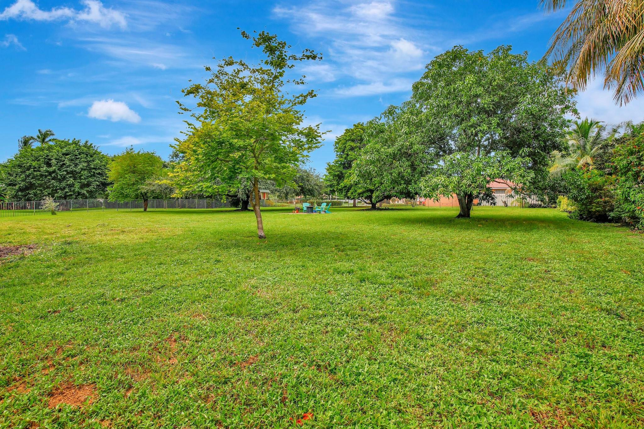 13821 Alexandria Ct