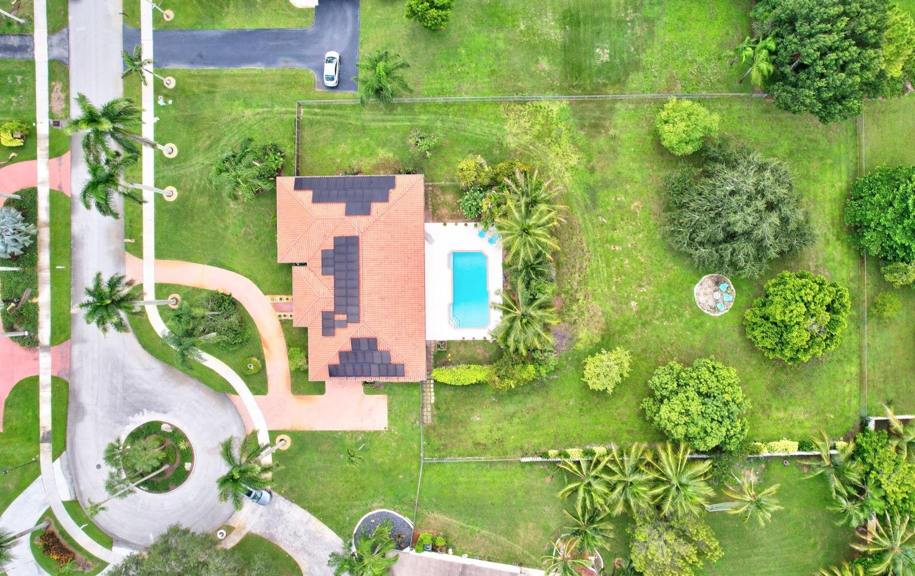 13821 Alexandria Ct