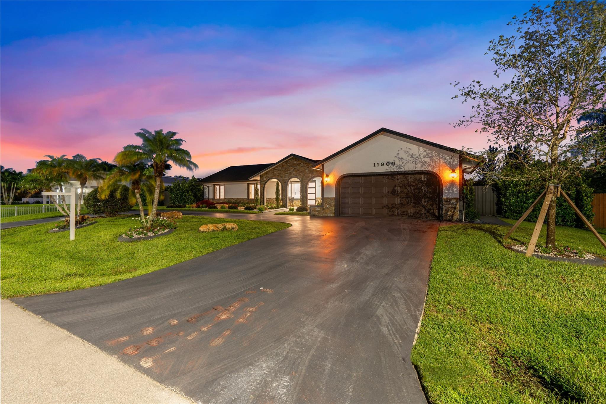 11900 NW 27TH ST