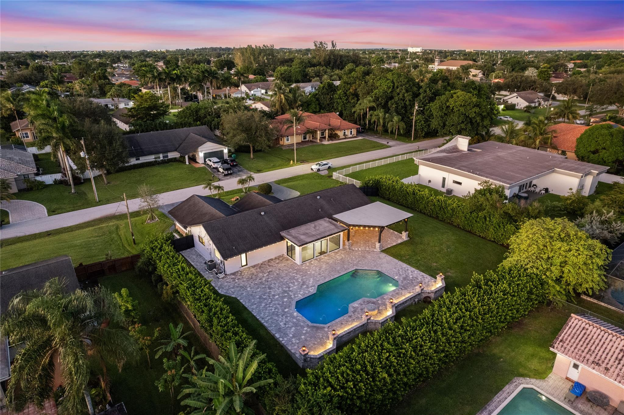 11900 NW 27TH ST