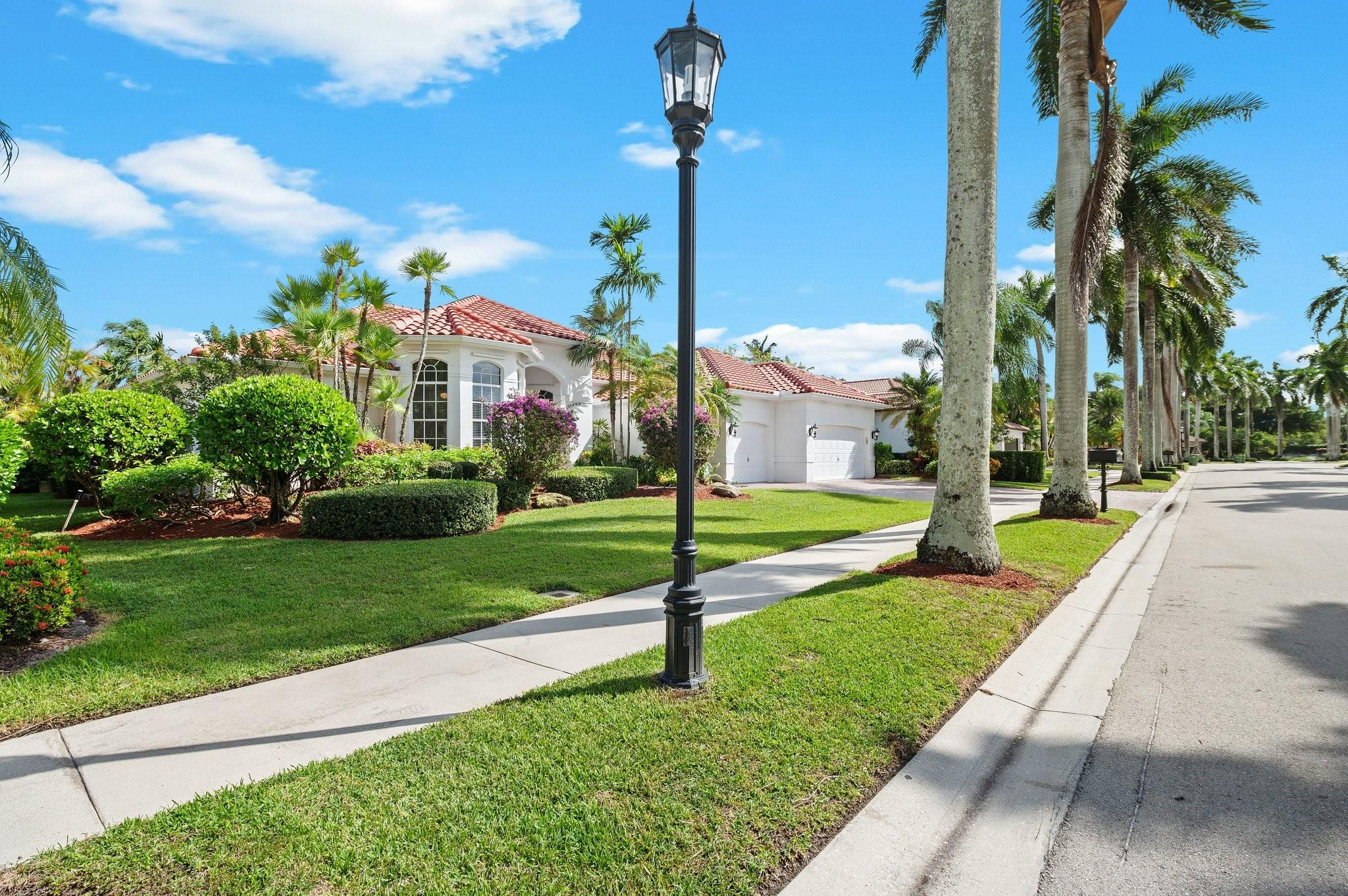 2532 Monterey Ct