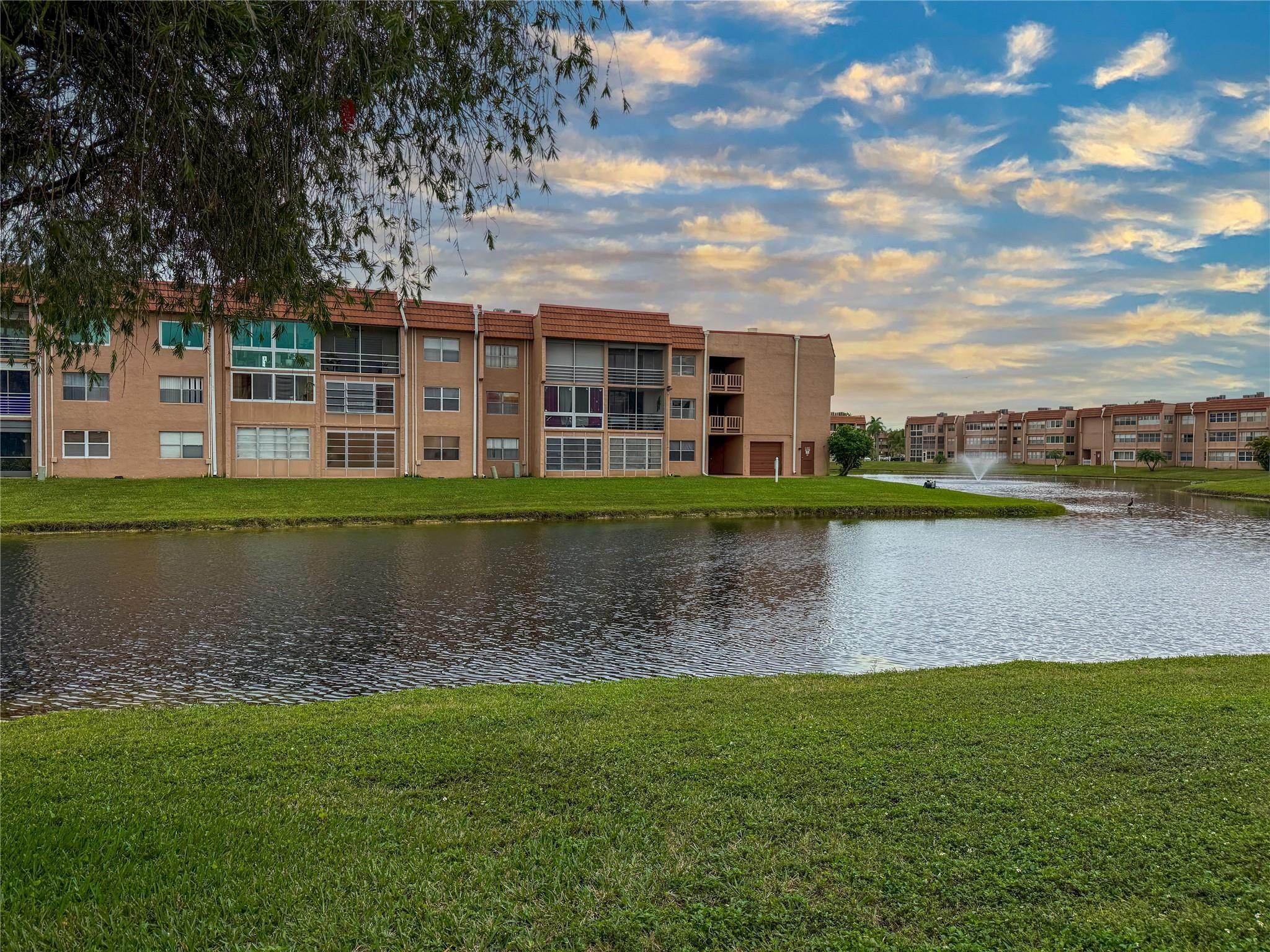 9460 LAKE BLVD 212