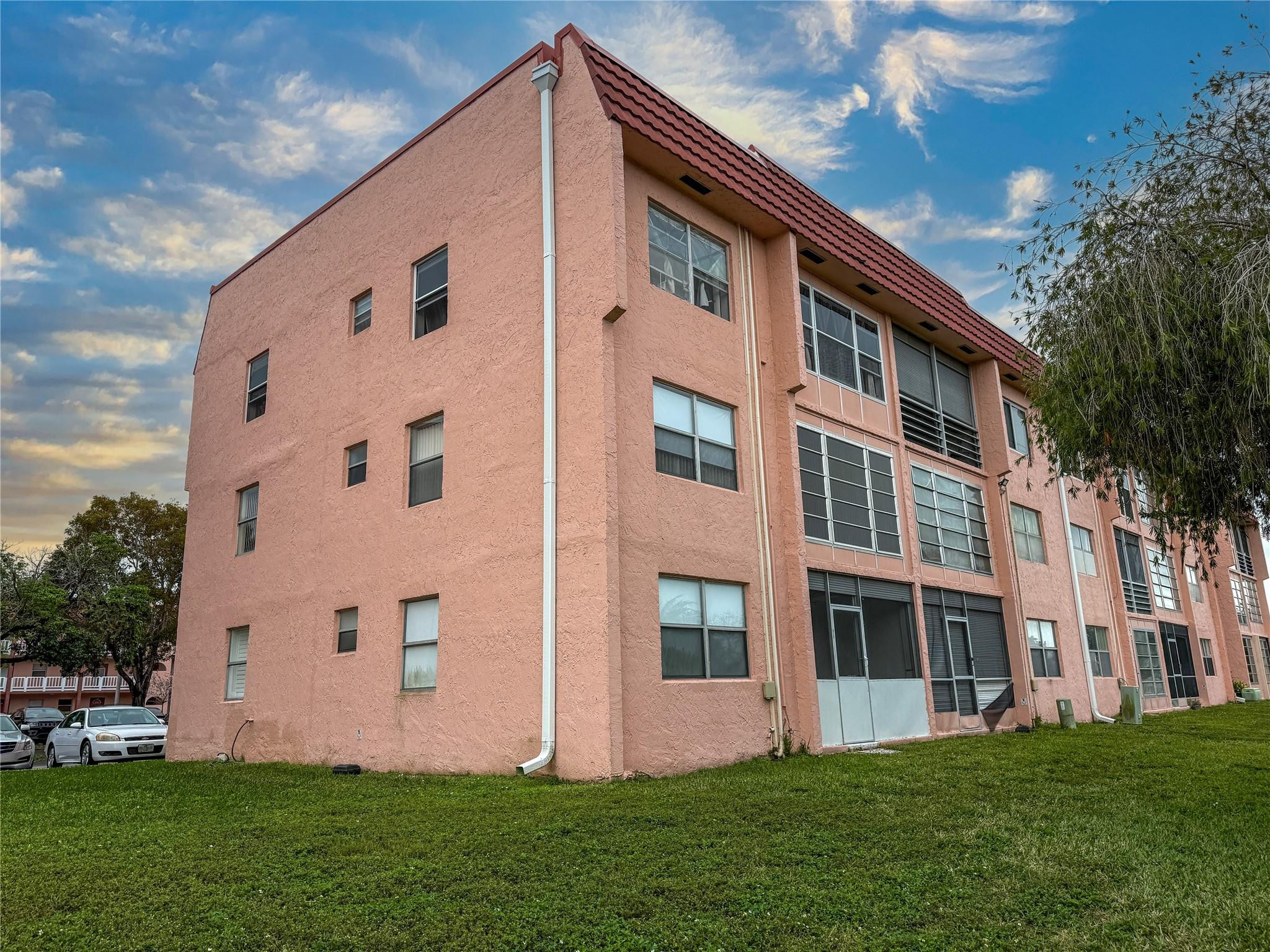 9460 LAKE BLVD 212
