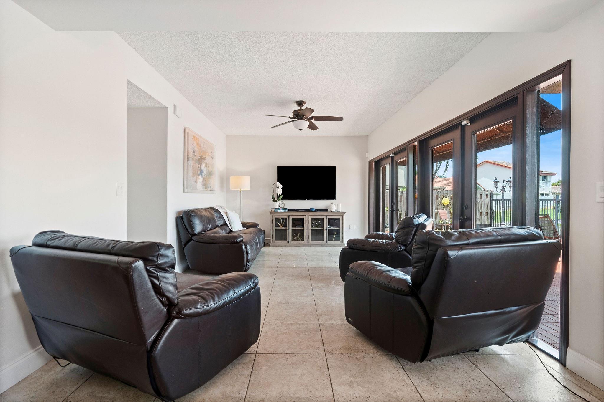 8313 NW 188th Ter