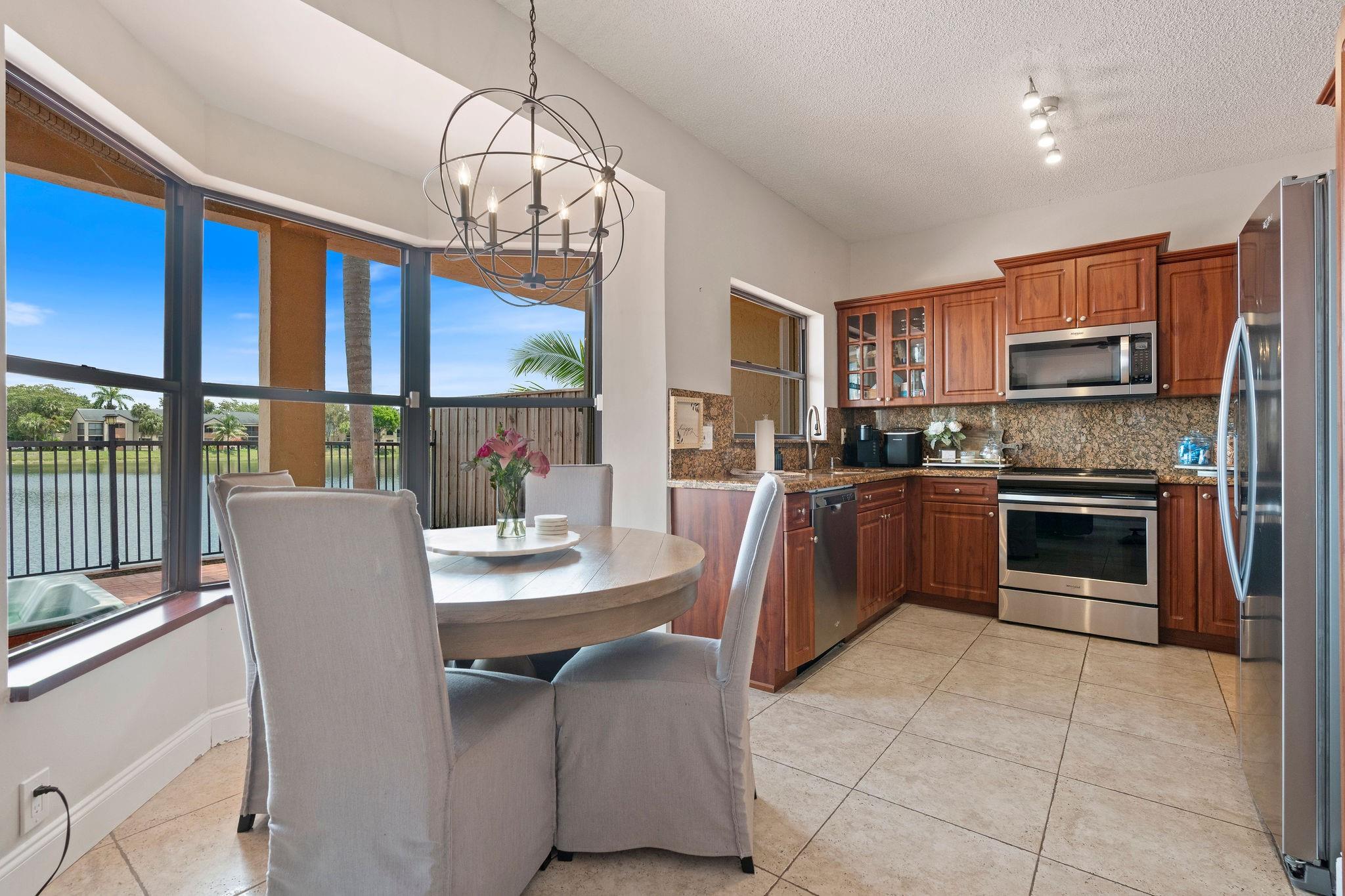 8313 NW 188th Ter