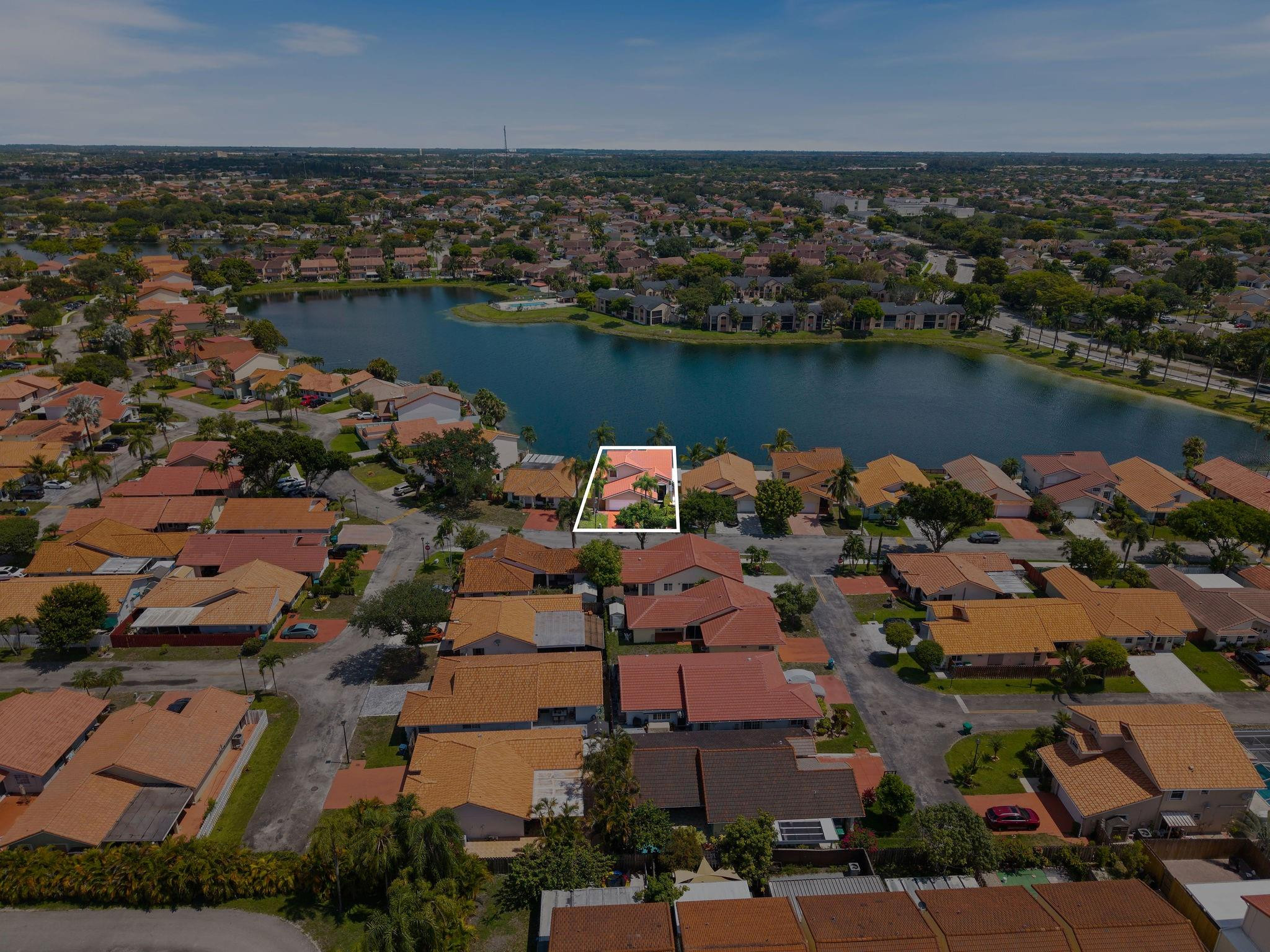 8313 NW 188th Ter
