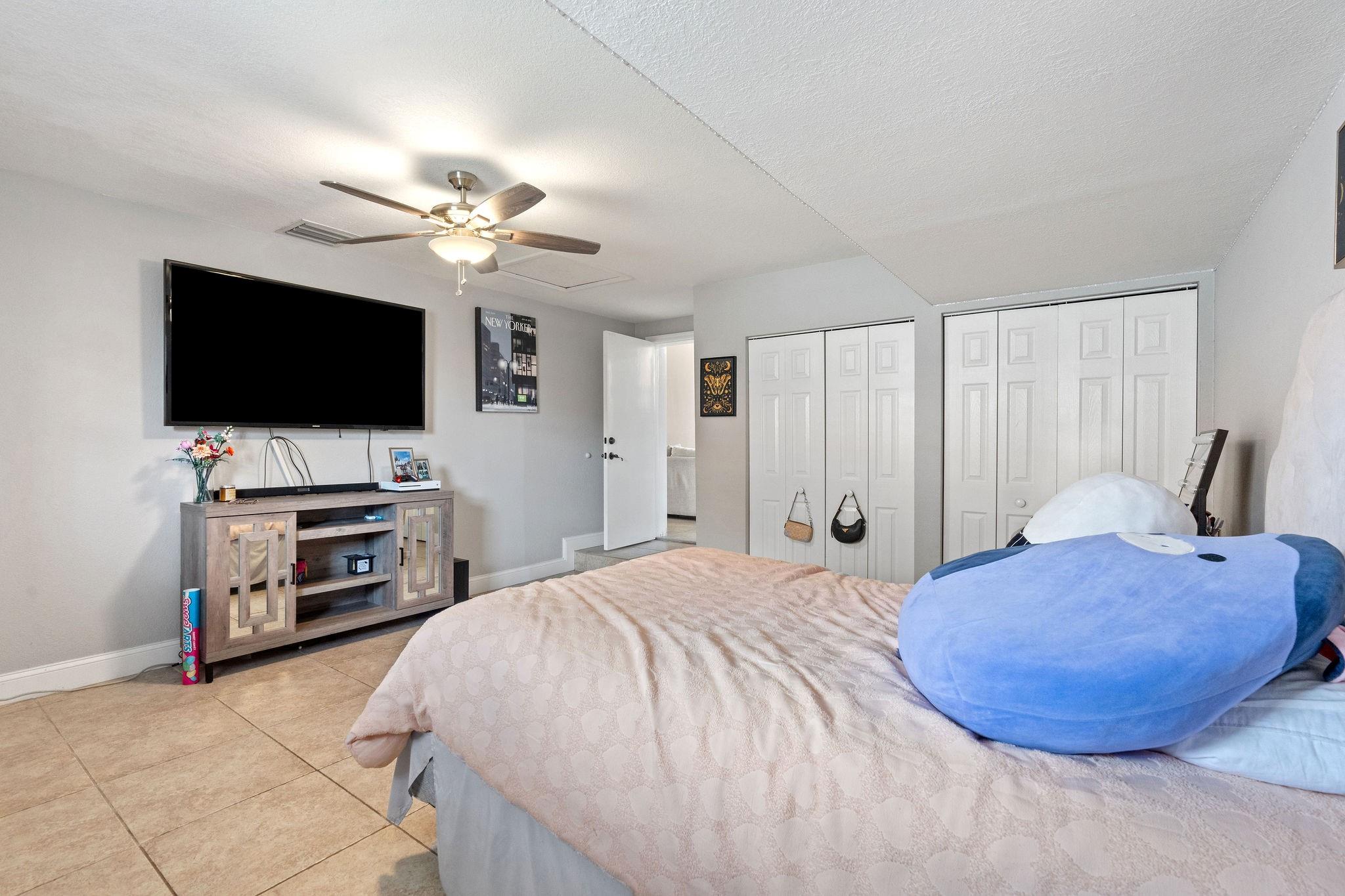 8313 NW 188th Ter