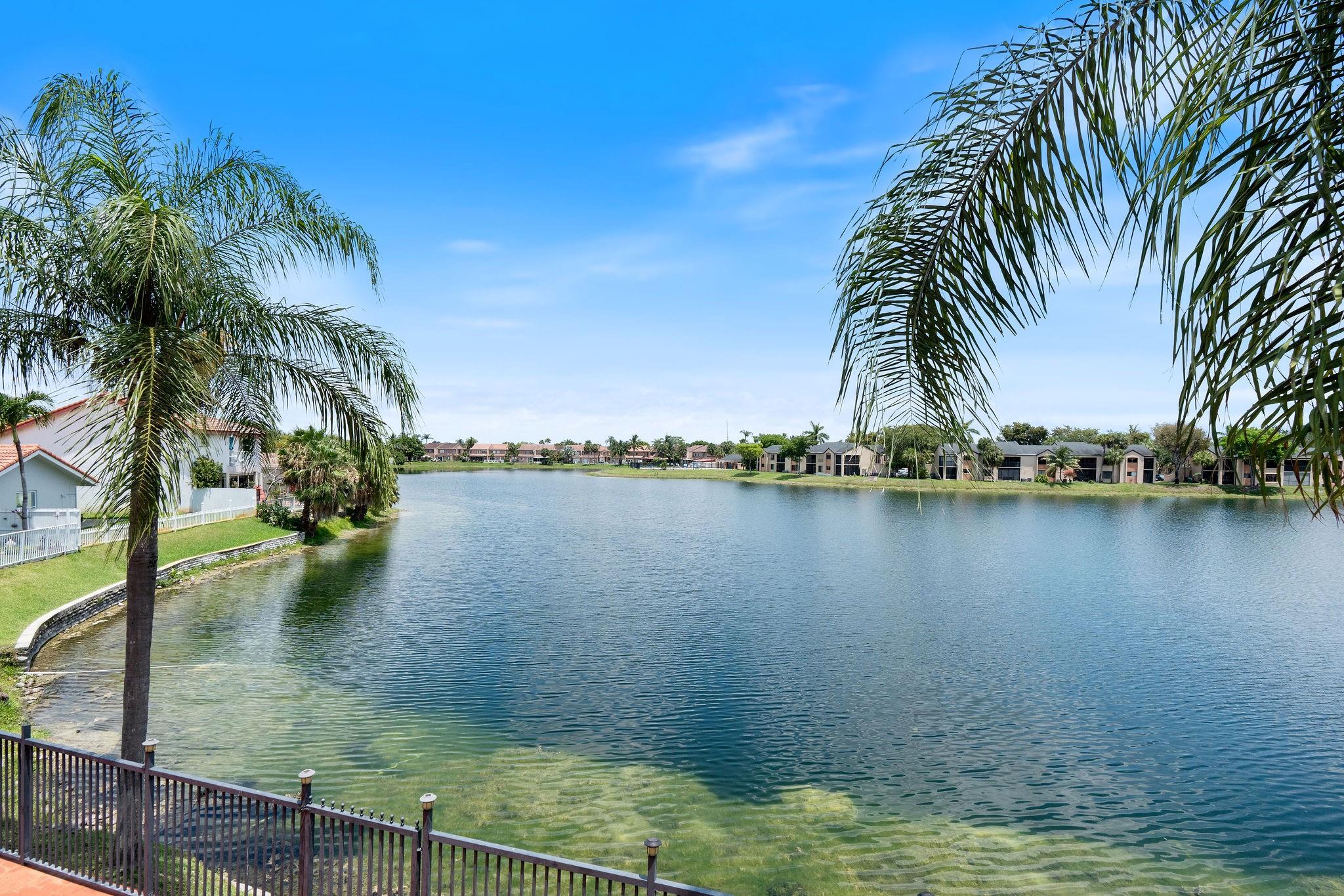 8313 NW 188th Ter