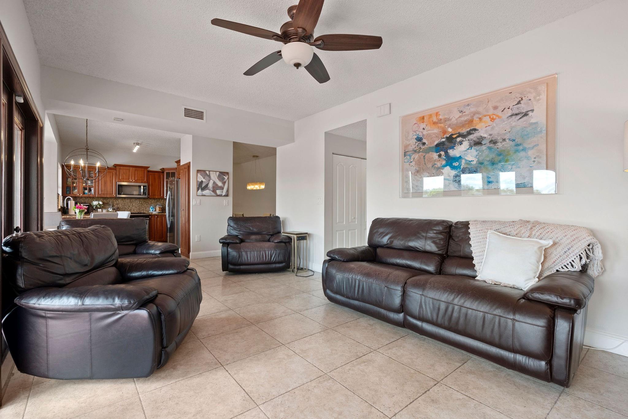 8313 NW 188th Ter