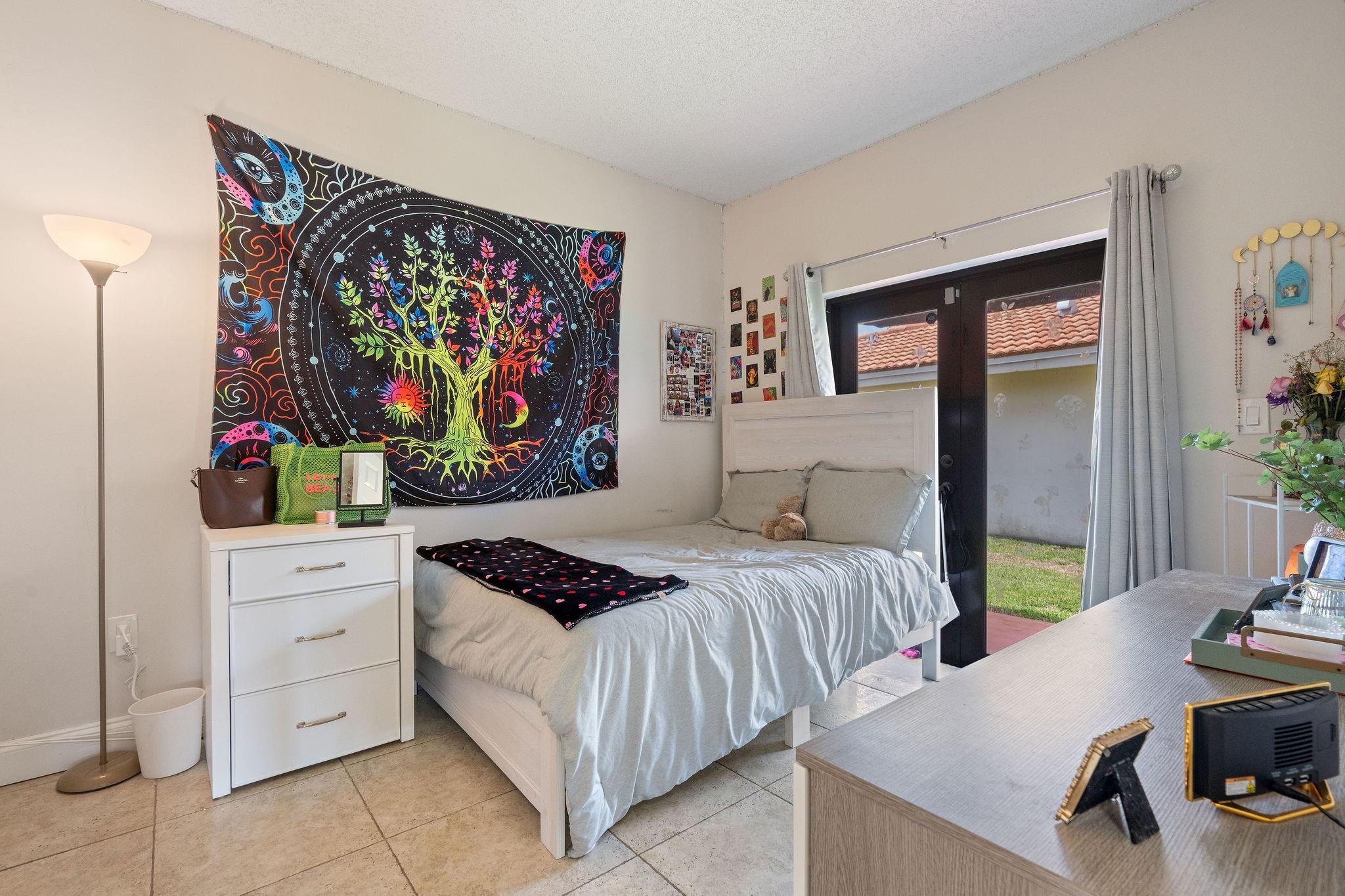 8313 NW 188th Ter