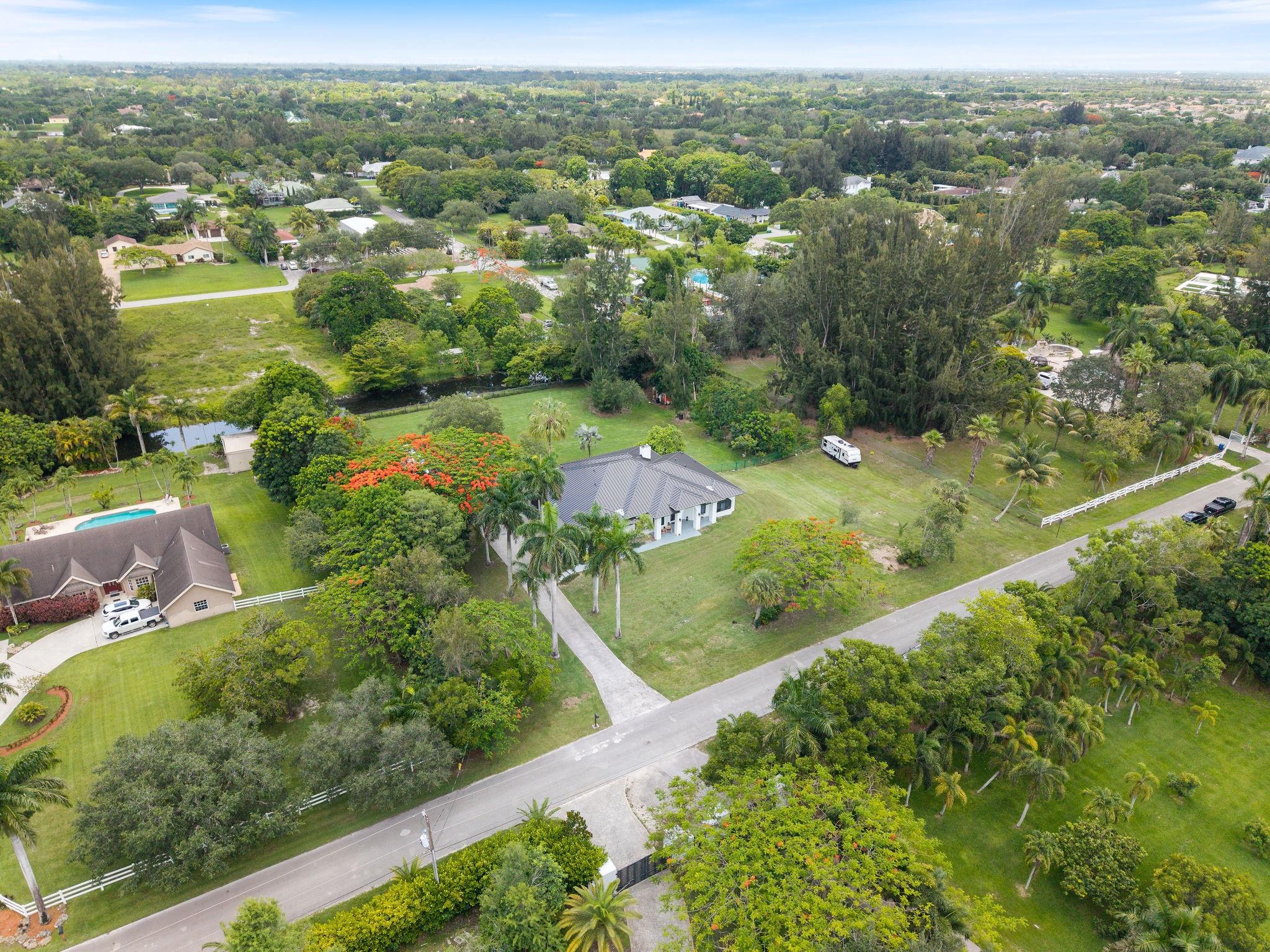 5350 SW 198th Ter