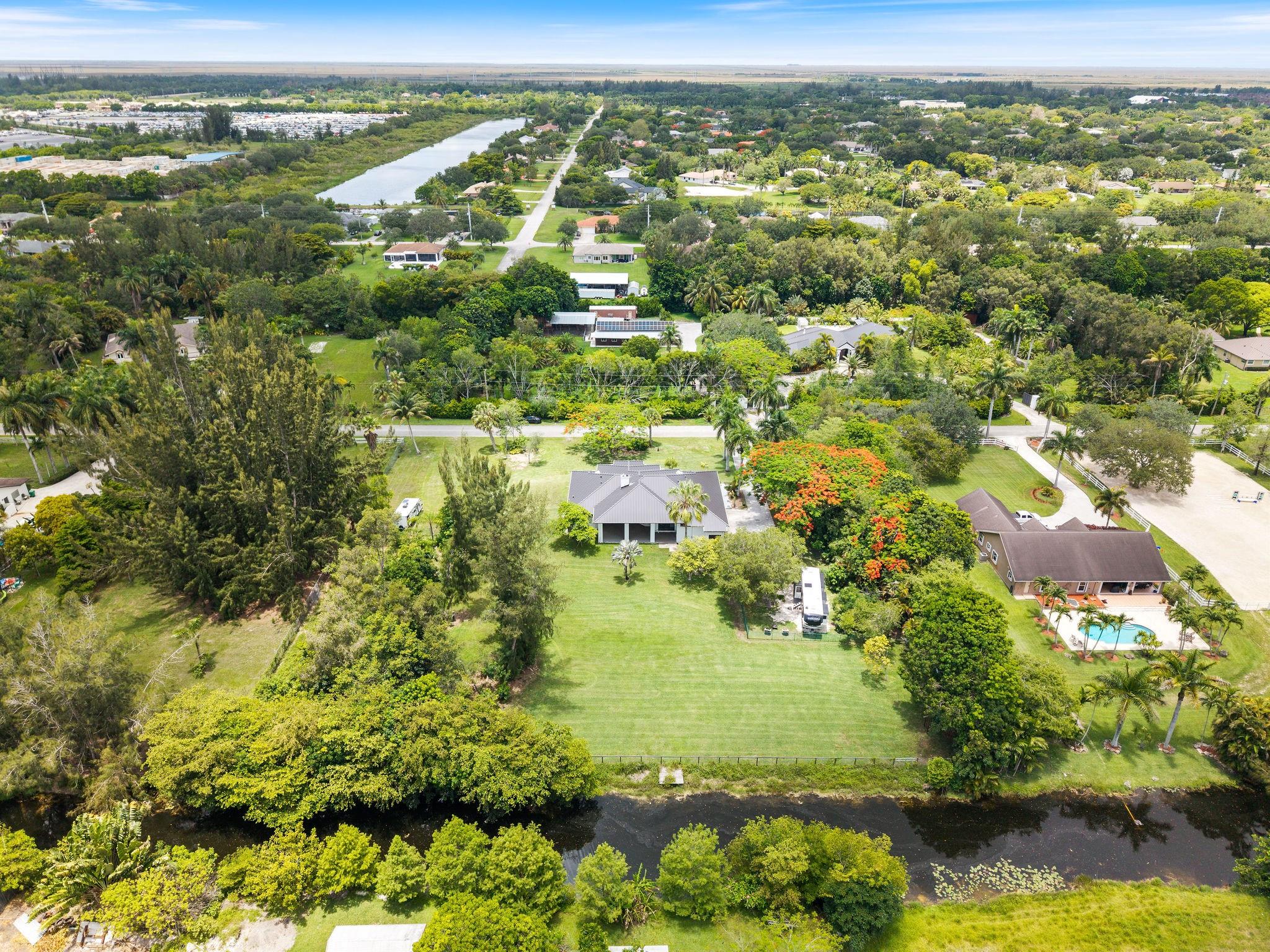 5350 SW 198th Ter