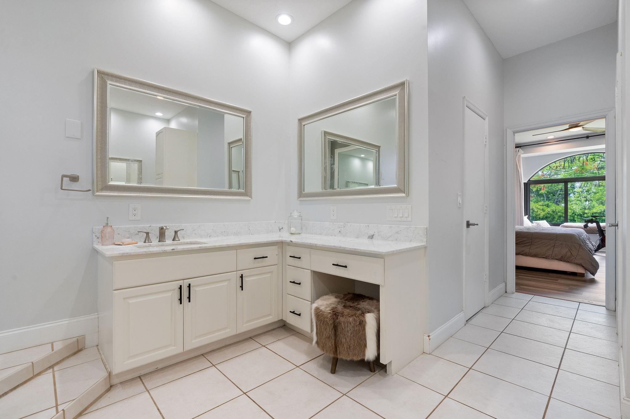 5350 SW 198th Ter
