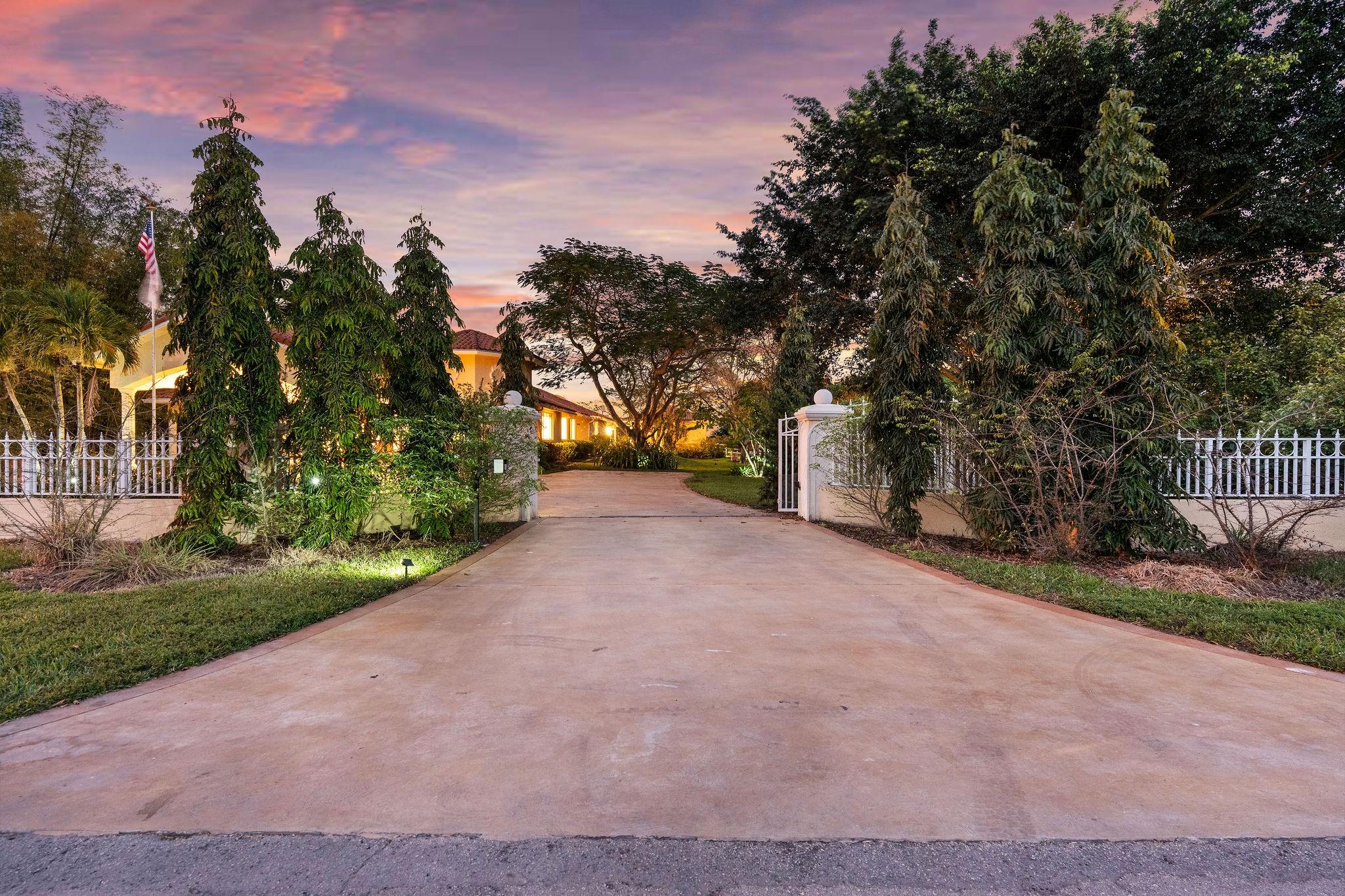 5290 SW 130TH AVE