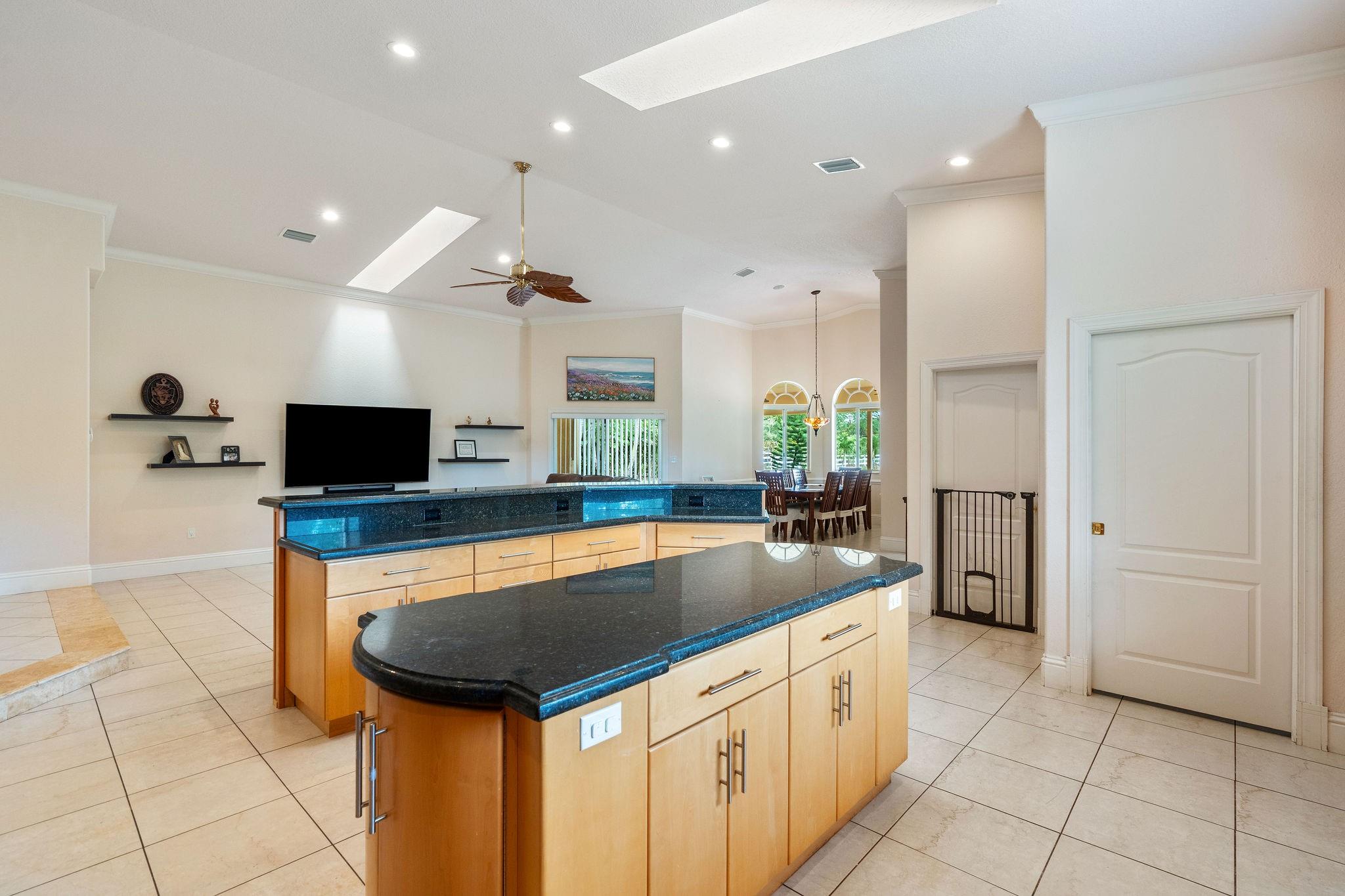 5290 SW 130TH AVE