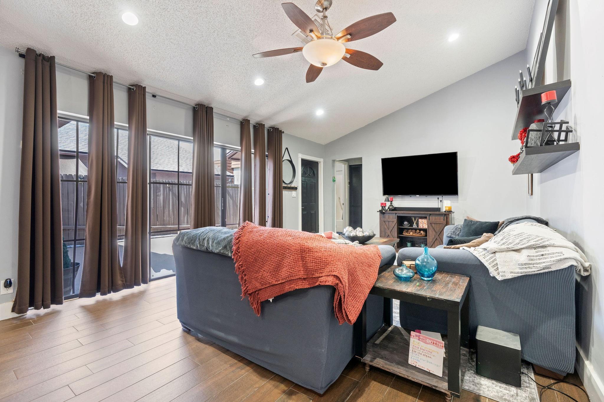 151 NW 115th Ave
